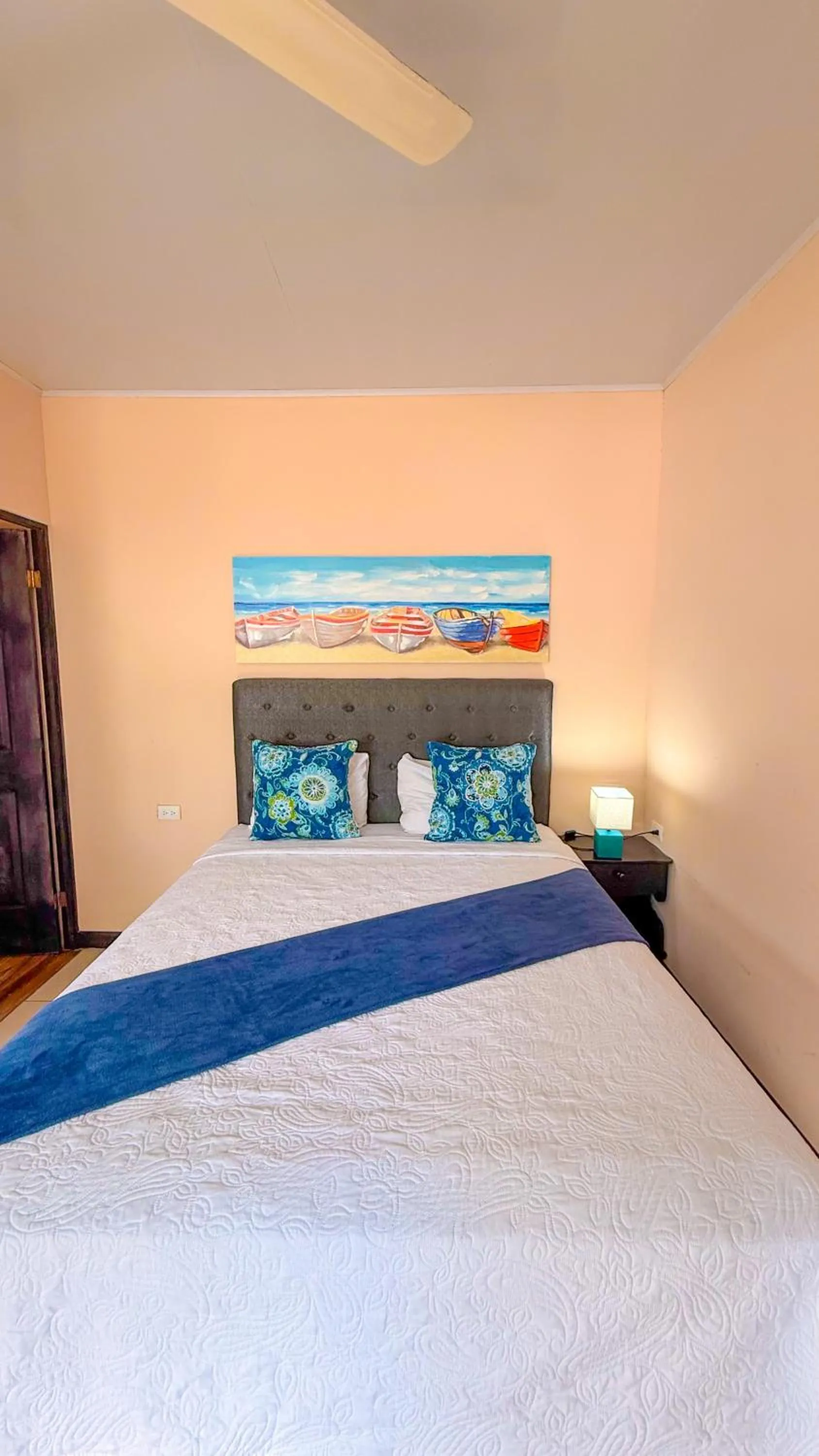 Bed in Hotel Beachfront Vista Hermosa