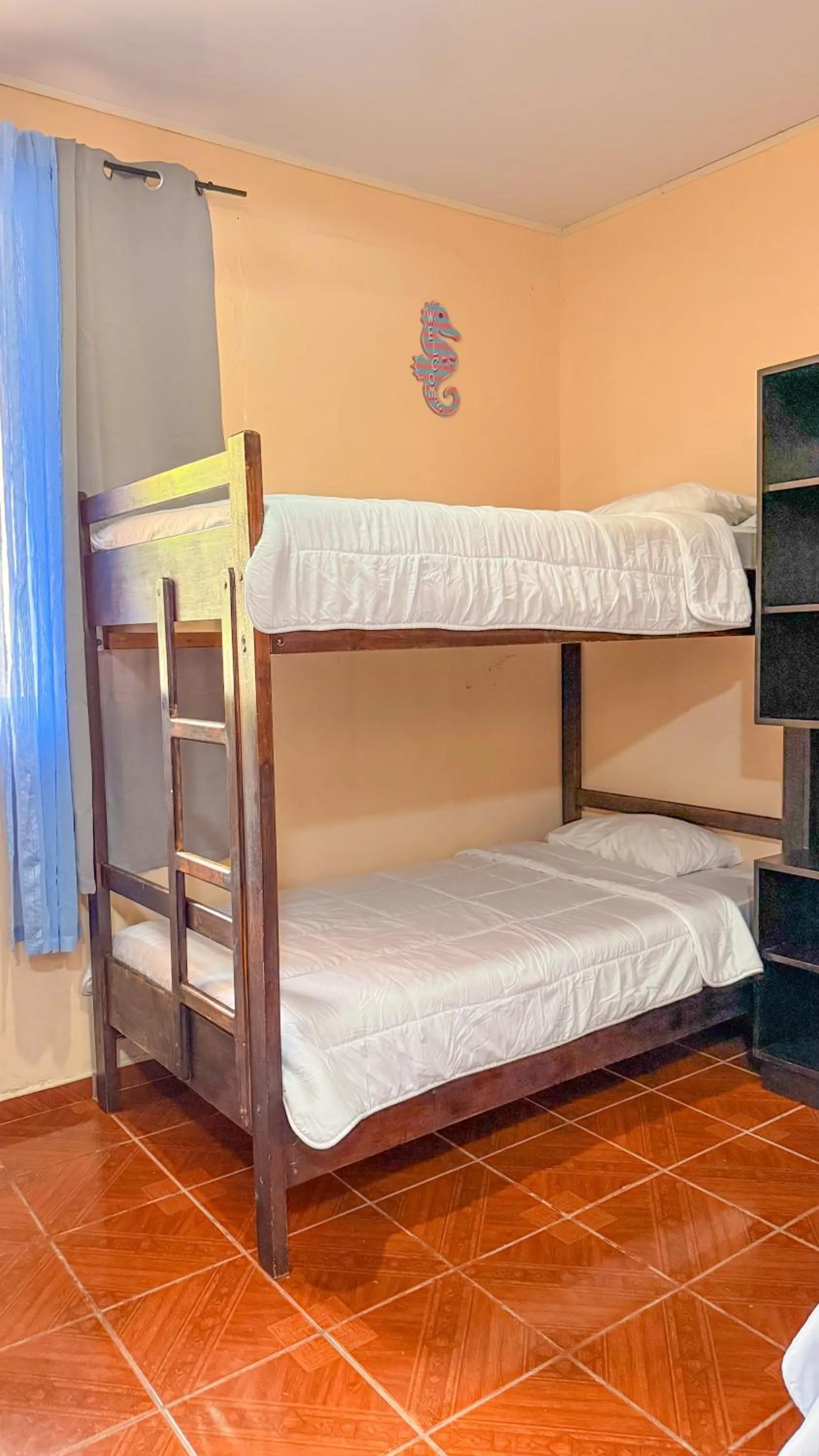 bunk bed, Bed in Hotel Beachfront Vista Hermosa