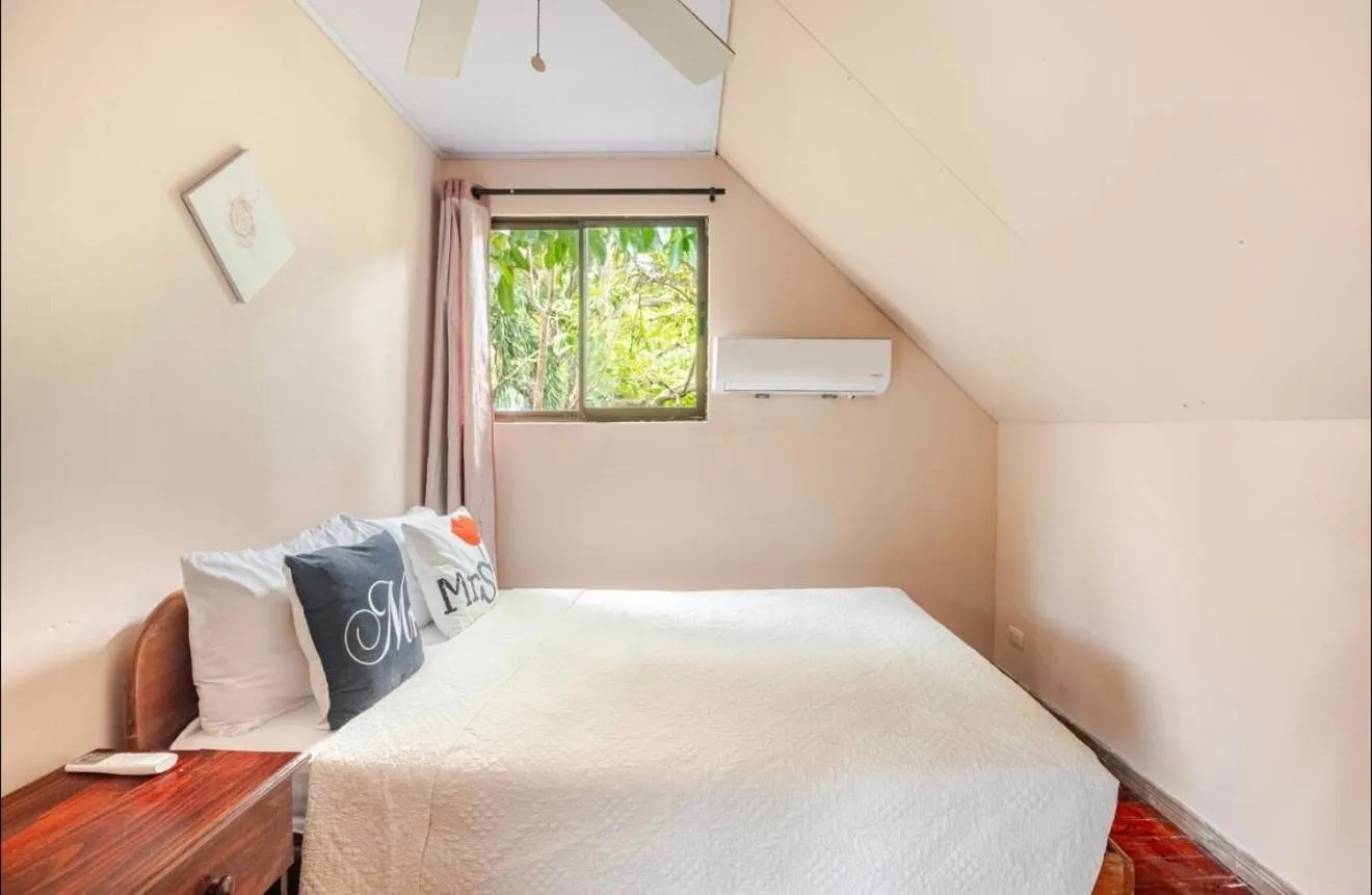 Bedroom, Bed in Hotel Beachfront Vista Hermosa