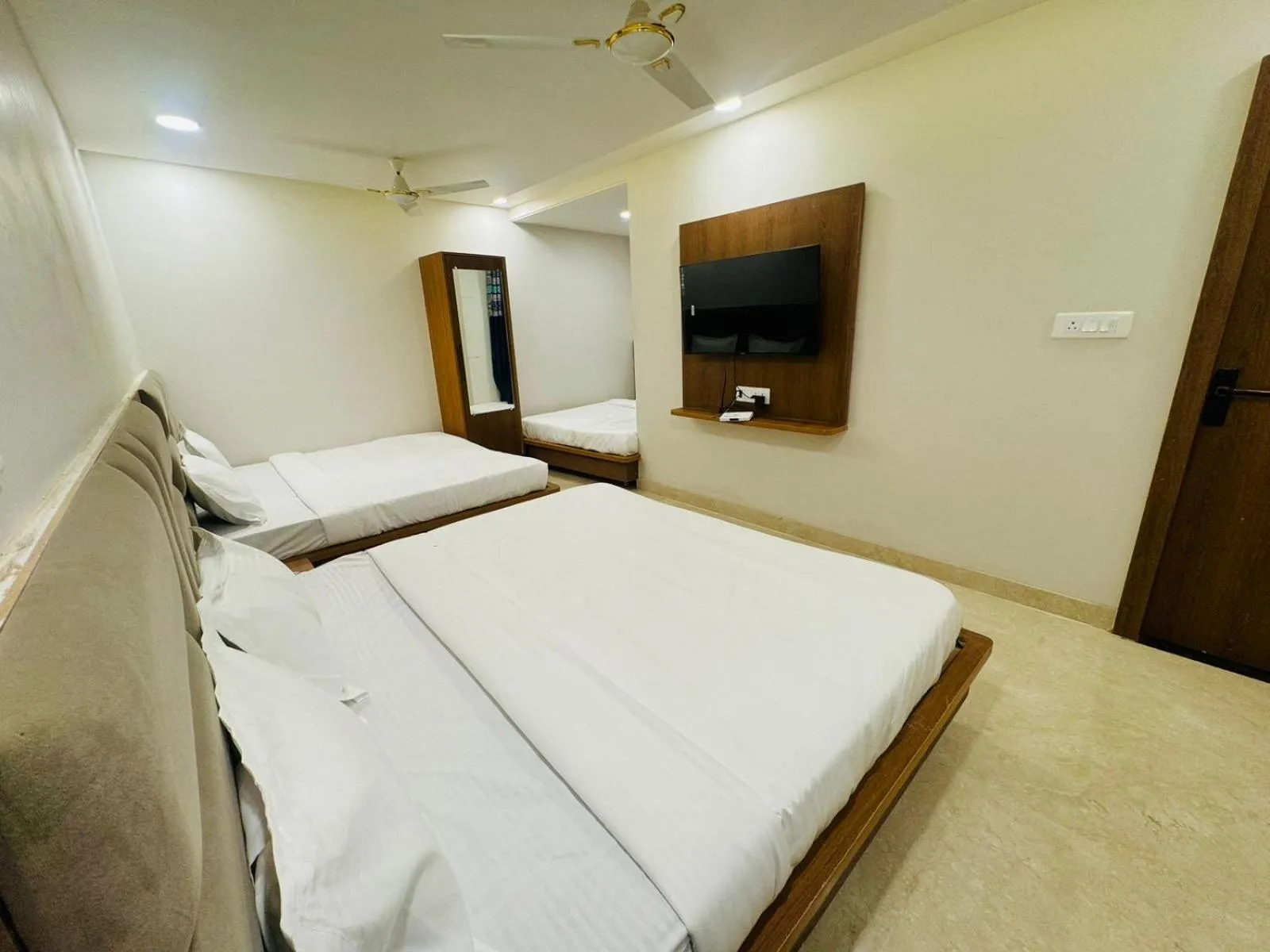 Bed in Hotel Najaf Palace