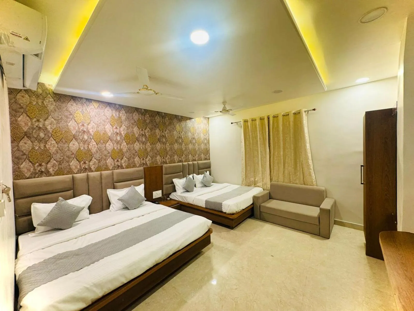 Bed in Hotel Najaf Palace