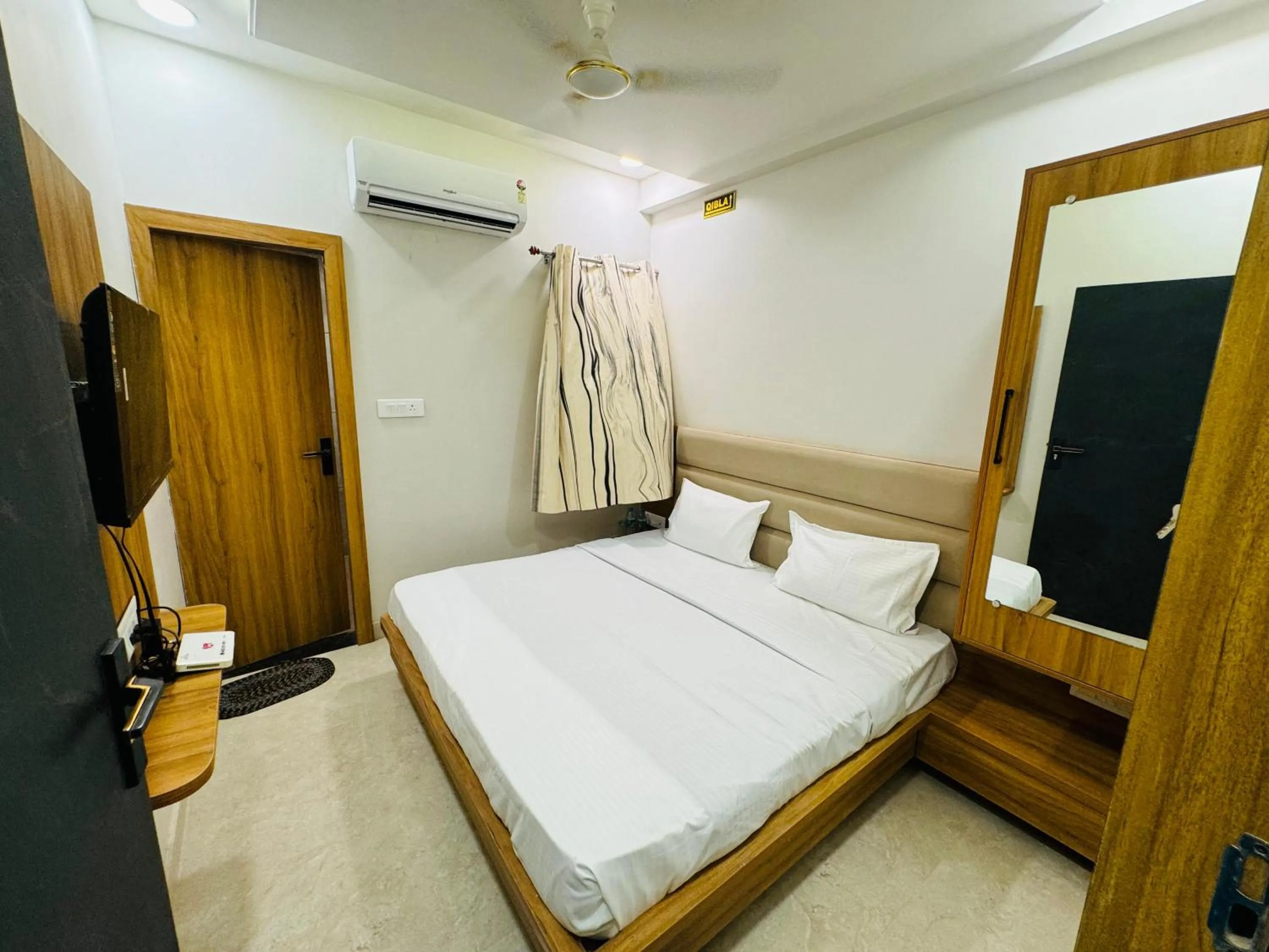 Photo of the whole room in Hotel Najaf Palace