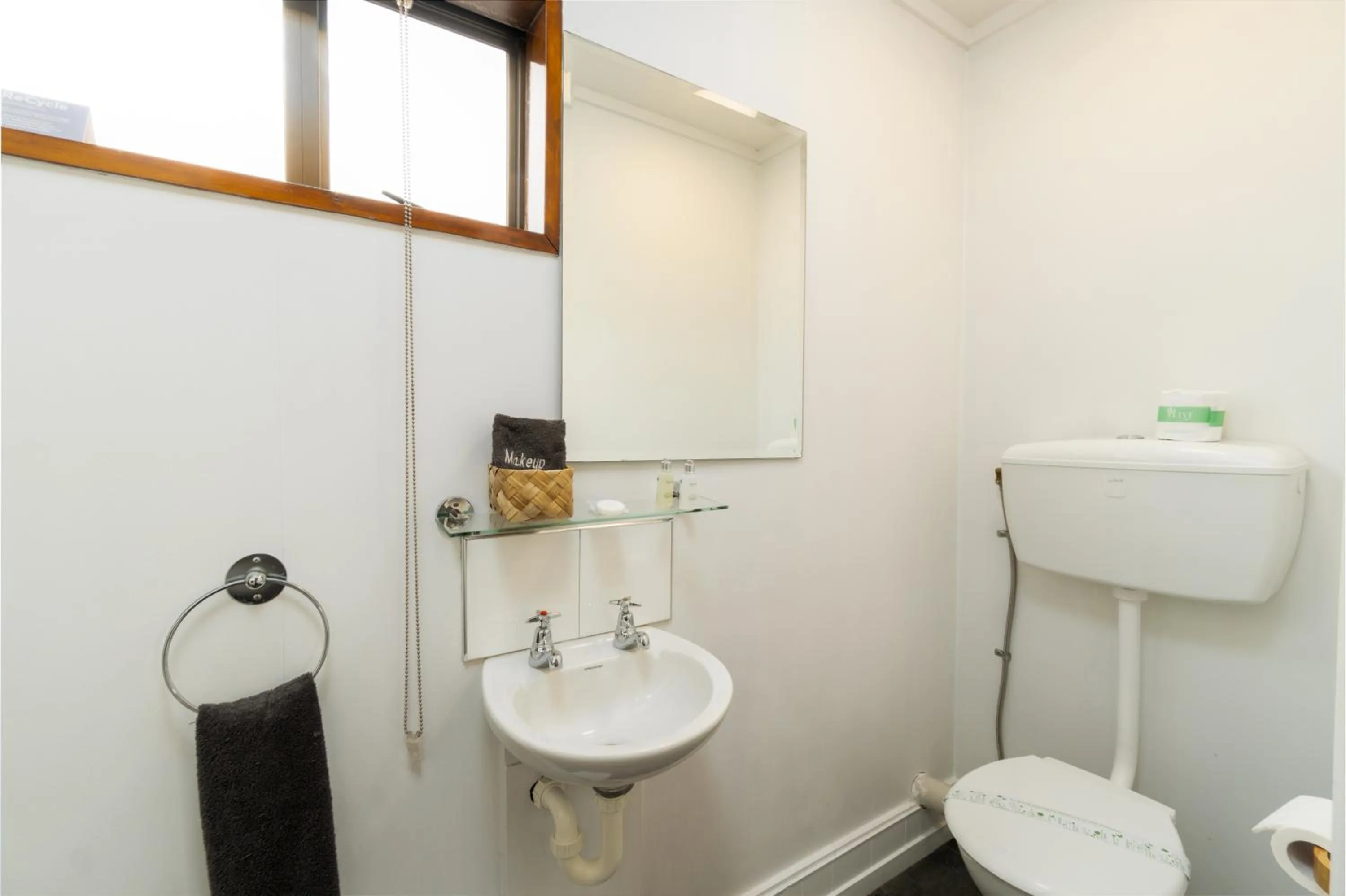 Centennial Court Hotel