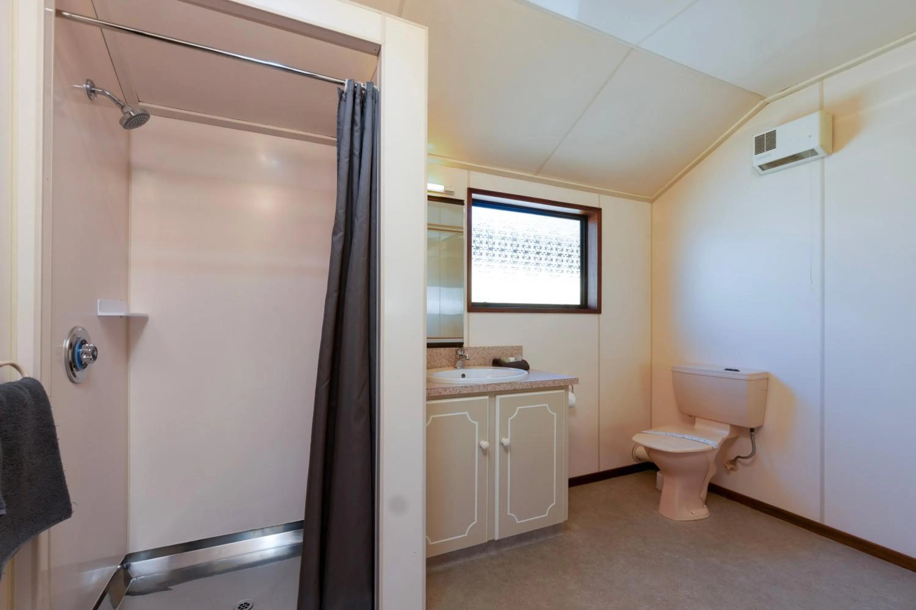 Centennial Court Hotel