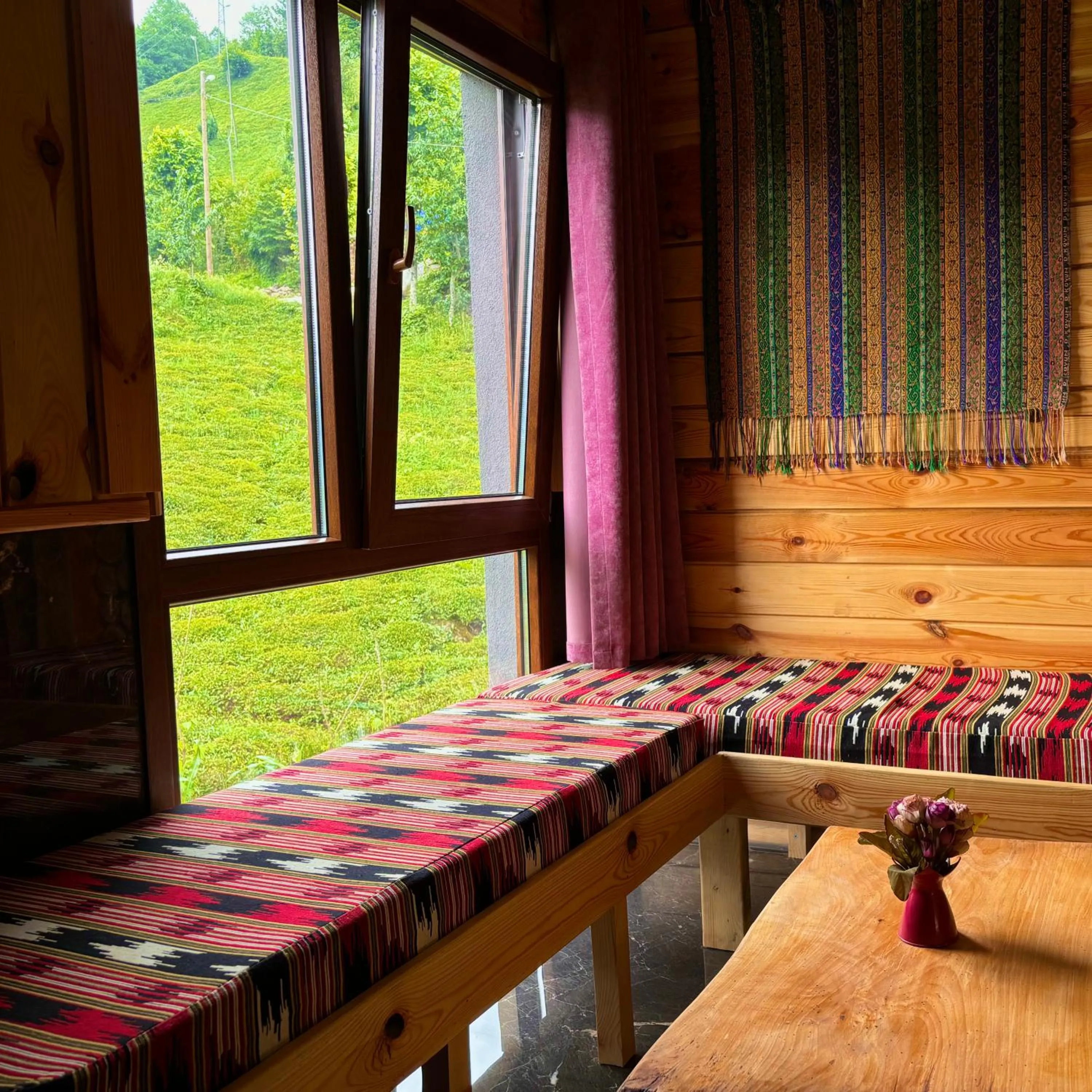 fireplace in Yaylamisun Suite Otel