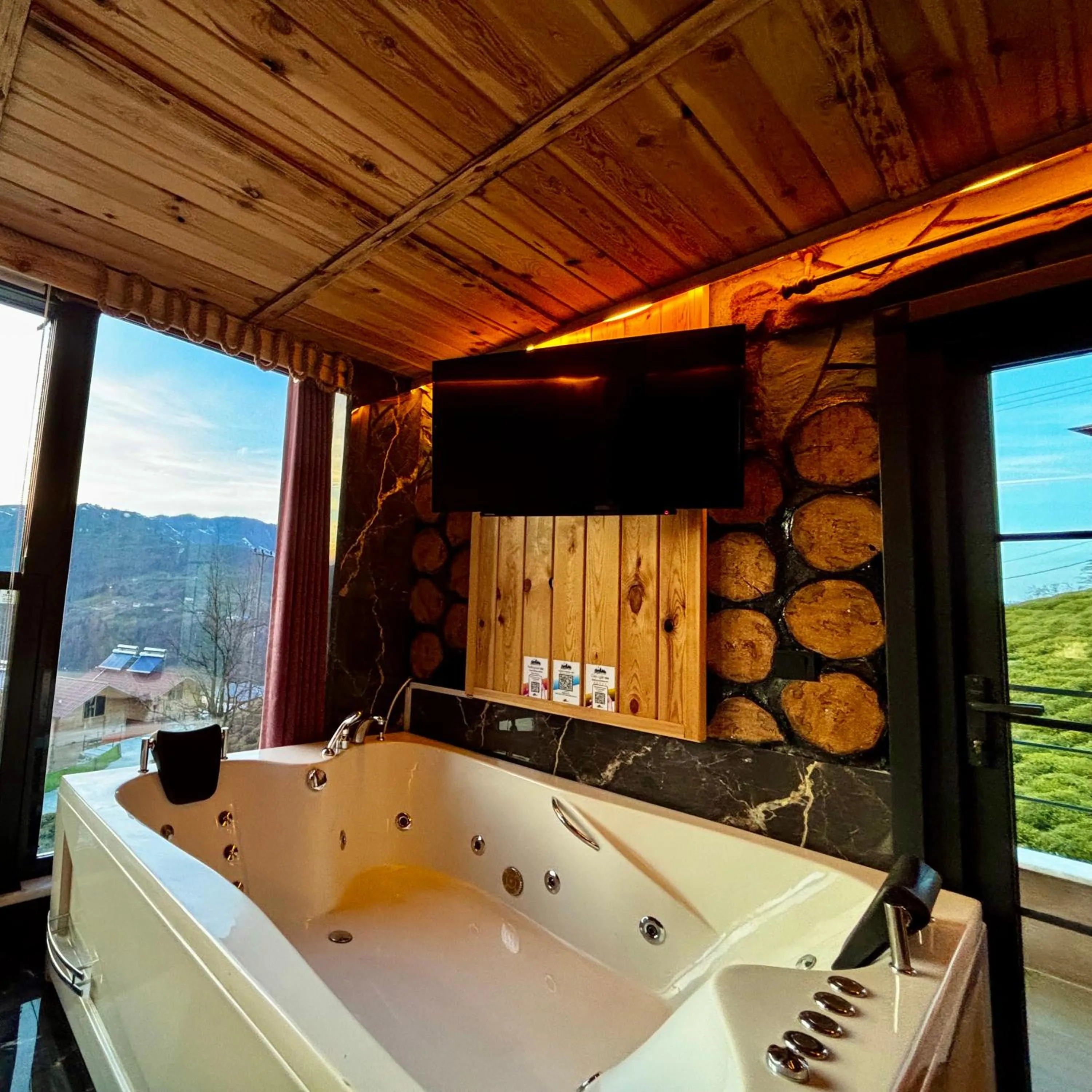 Hot Tub in Yaylamisun Suite Otel