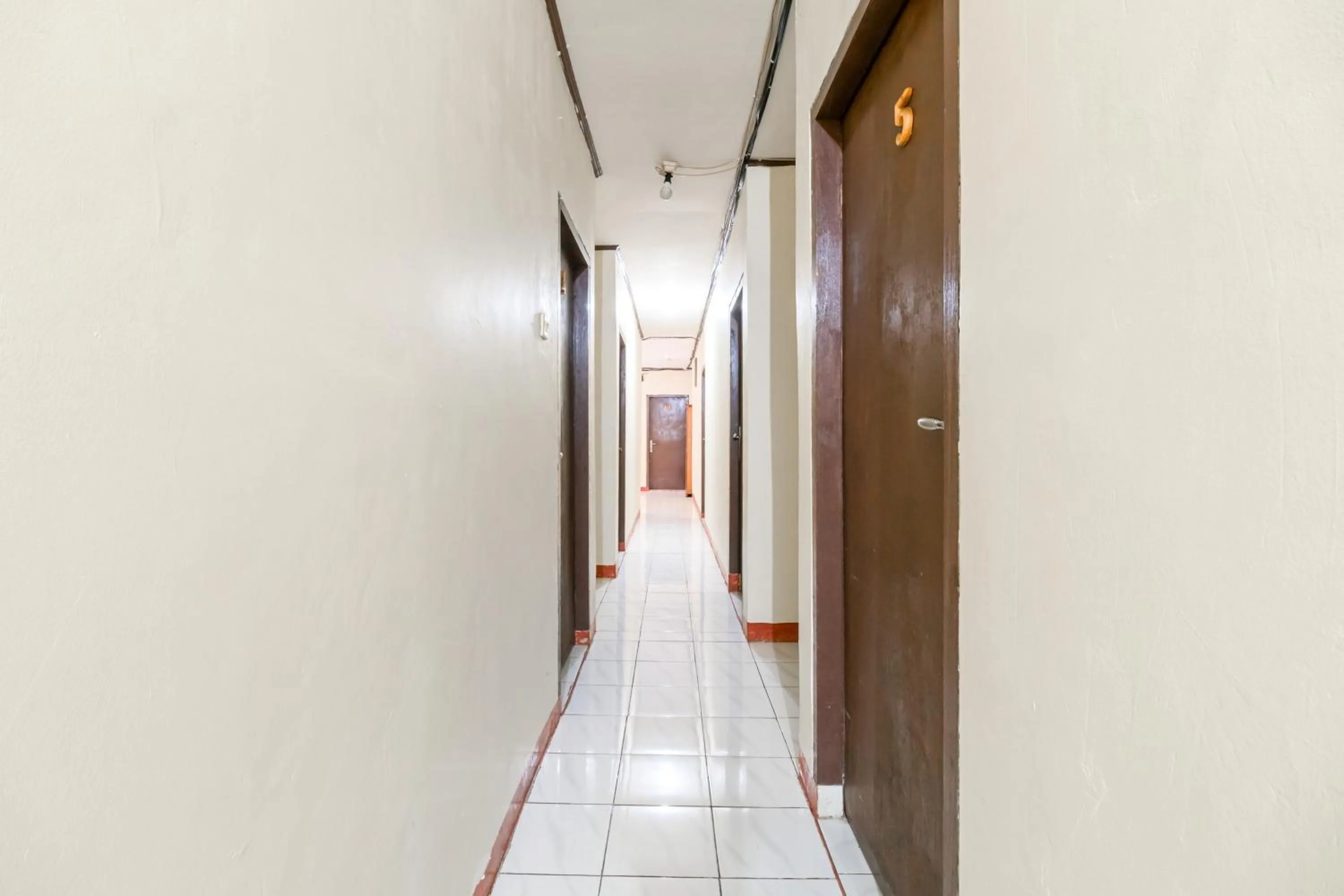 Property building in RedDoorz near Pondok Indah Water Park