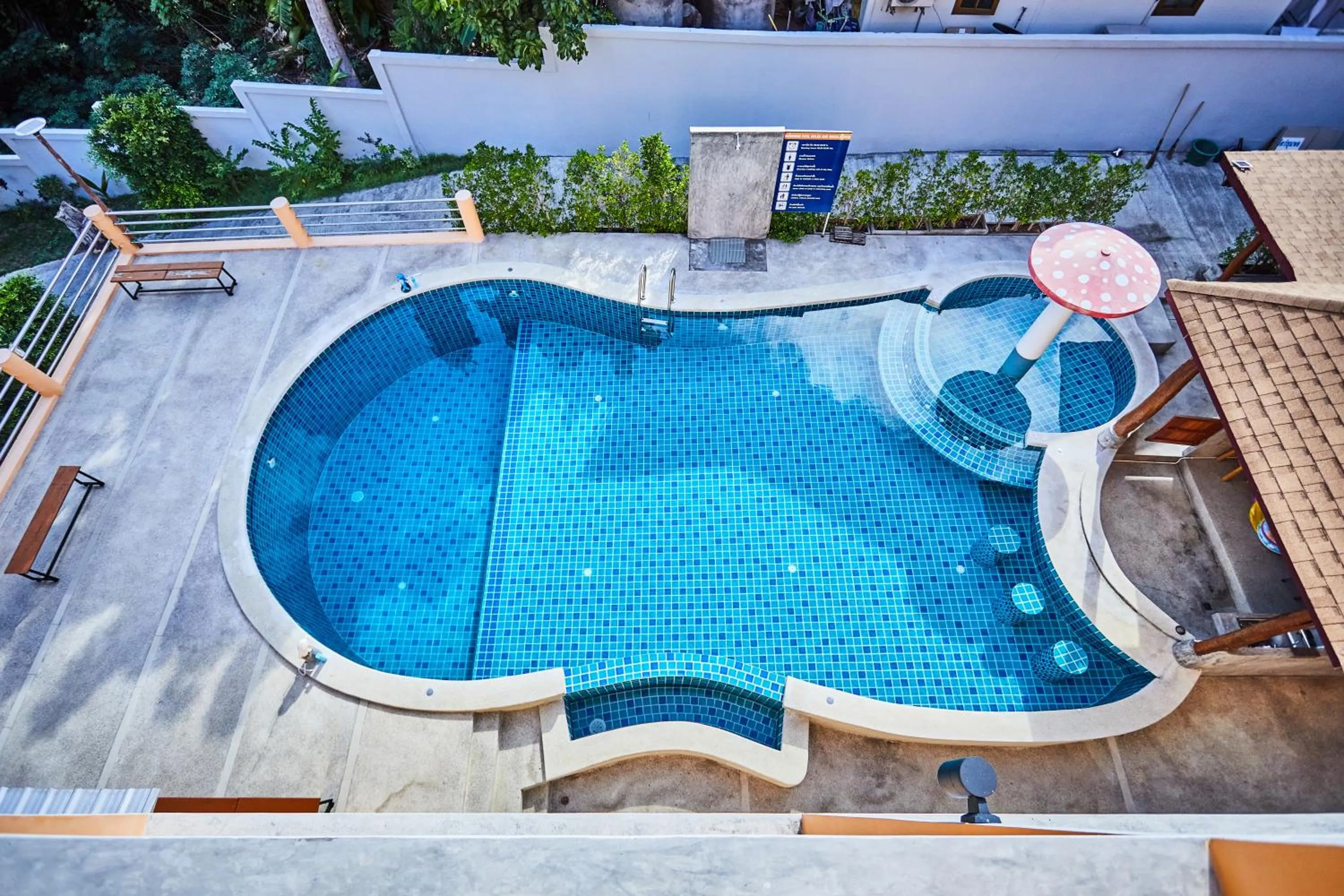 Swimming pool in Budchui Village2