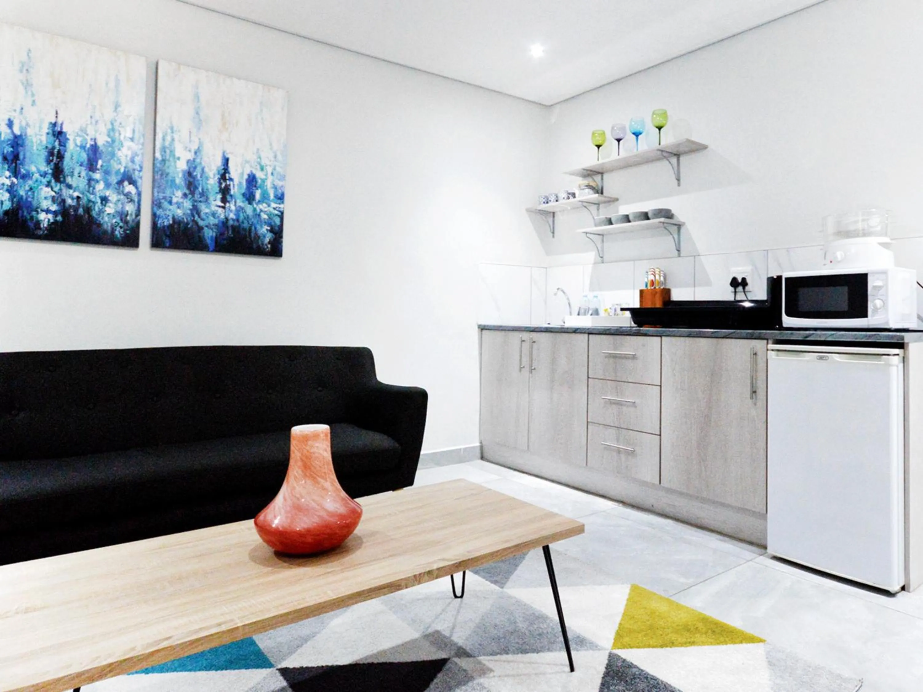 Kitchen or kitchenette in ANEW Hotel & Convention Centre OR Tambo Johannesburg