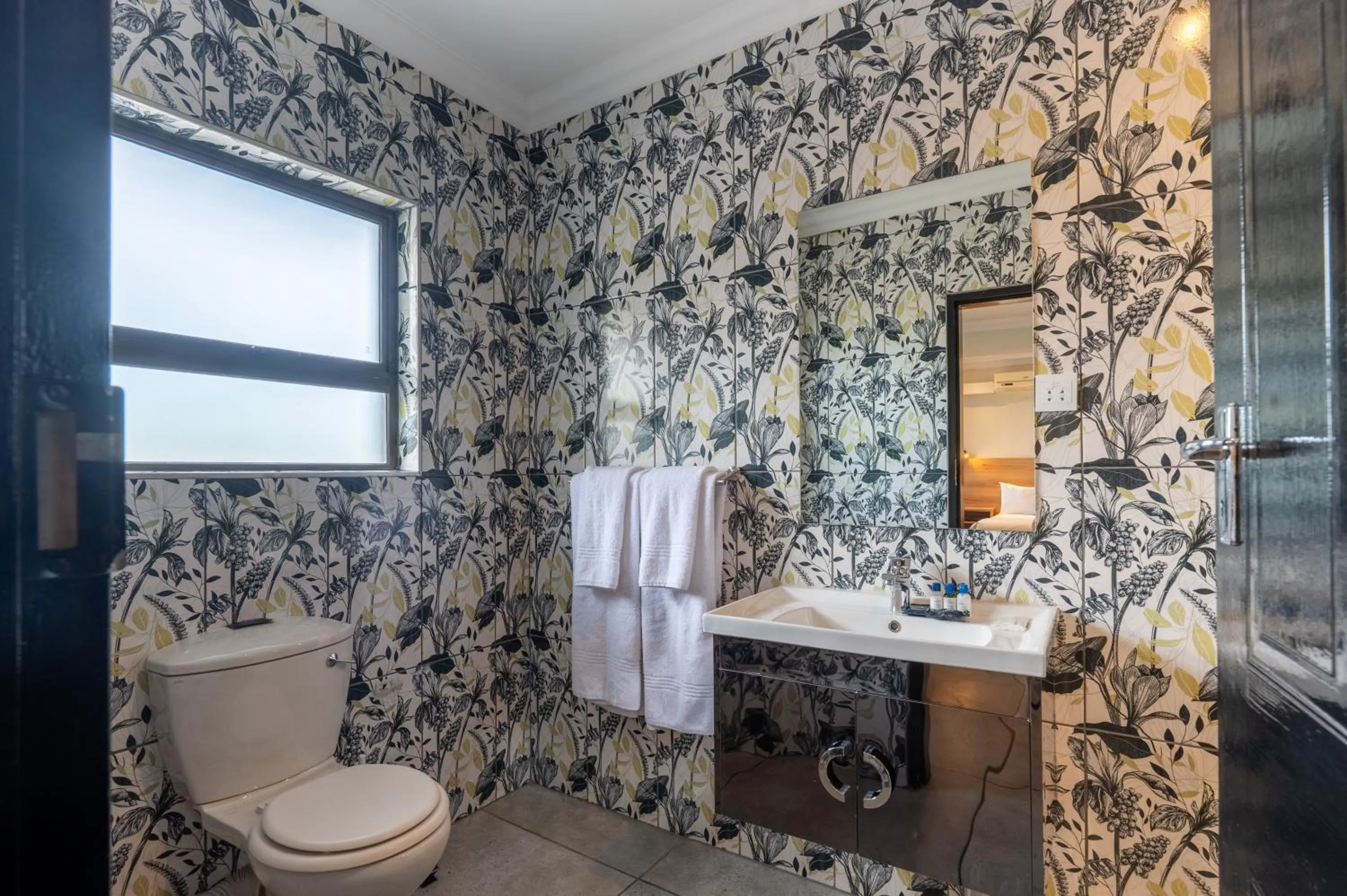 Shower in ANEW Hotel & Convention Centre OR Tambo Johannesburg