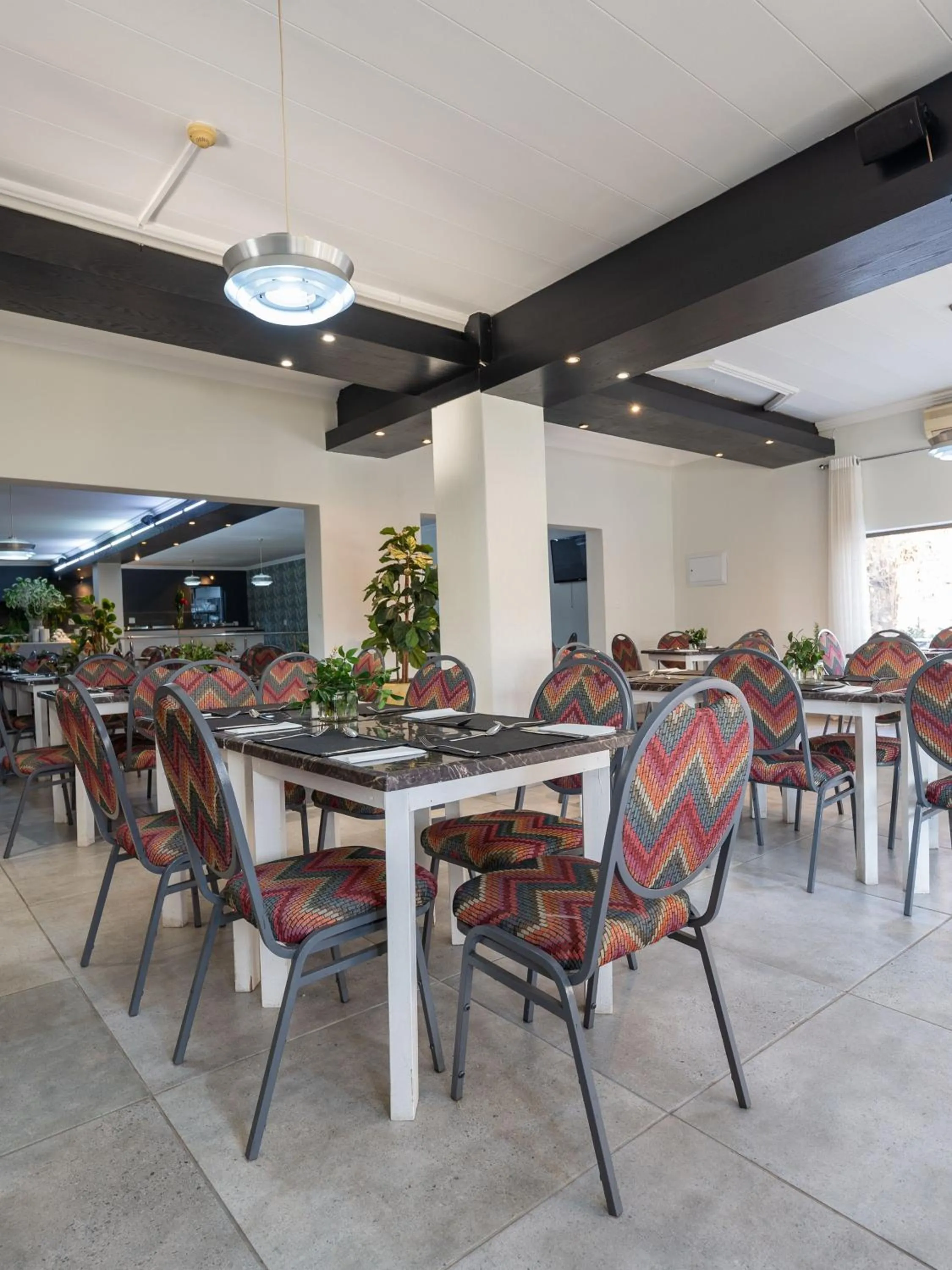 Restaurant/places to eat in ANEW Hotel & Convention Centre OR Tambo Johannesburg