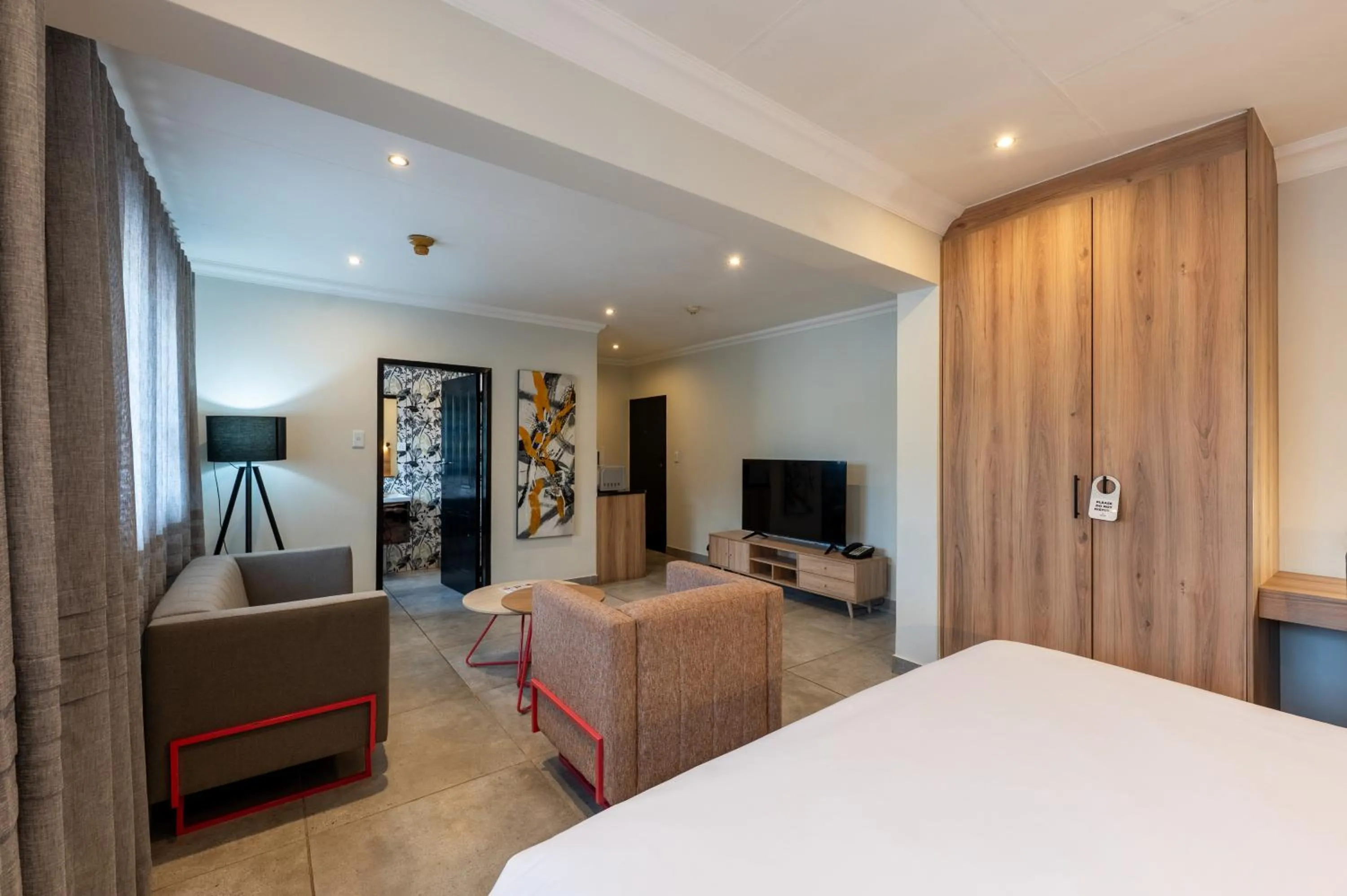 Bed in ANEW Hotel & Convention Centre OR Tambo Johannesburg