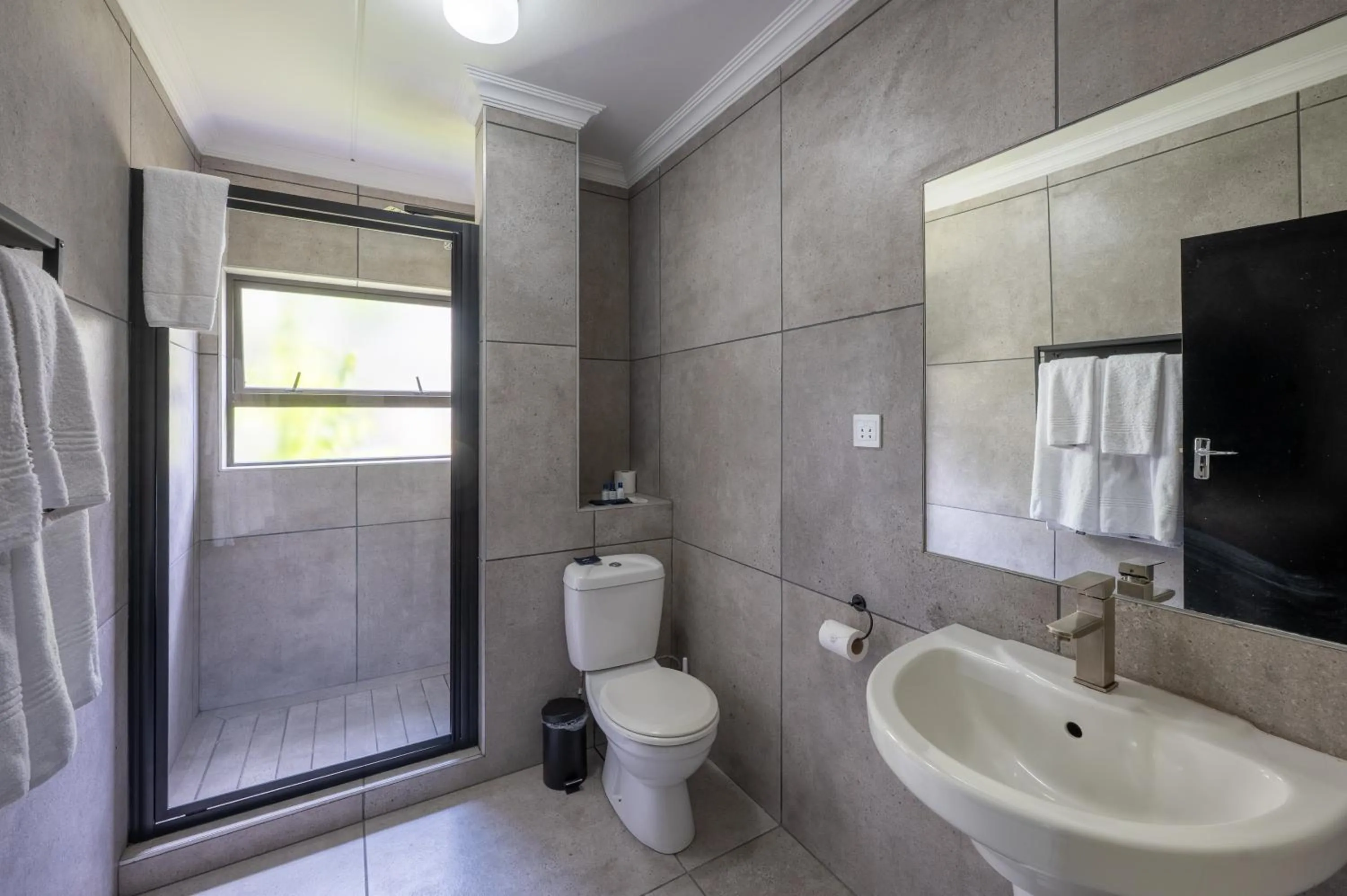 Toilet in ANEW Hotel & Convention Centre OR Tambo Johannesburg