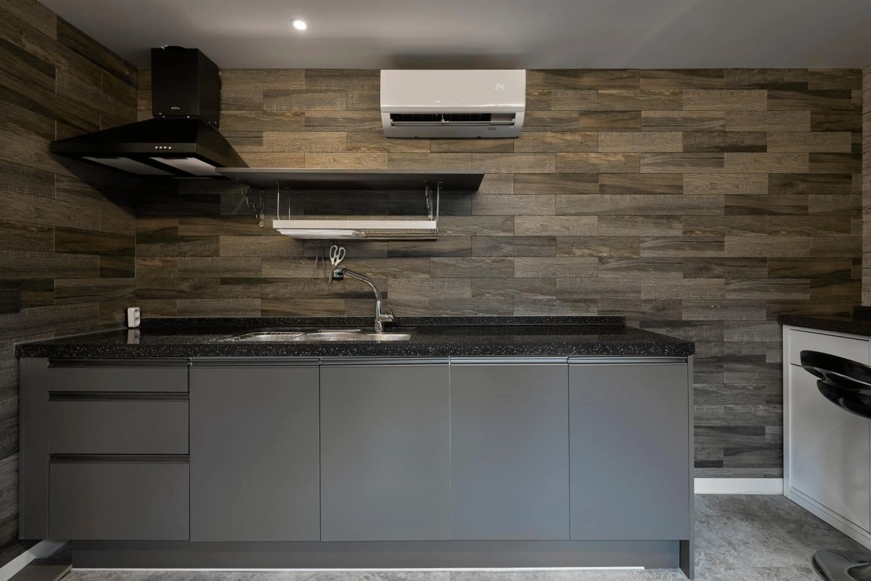 Kitchen or kitchenette in Eight Rest Hostel Myeongdong