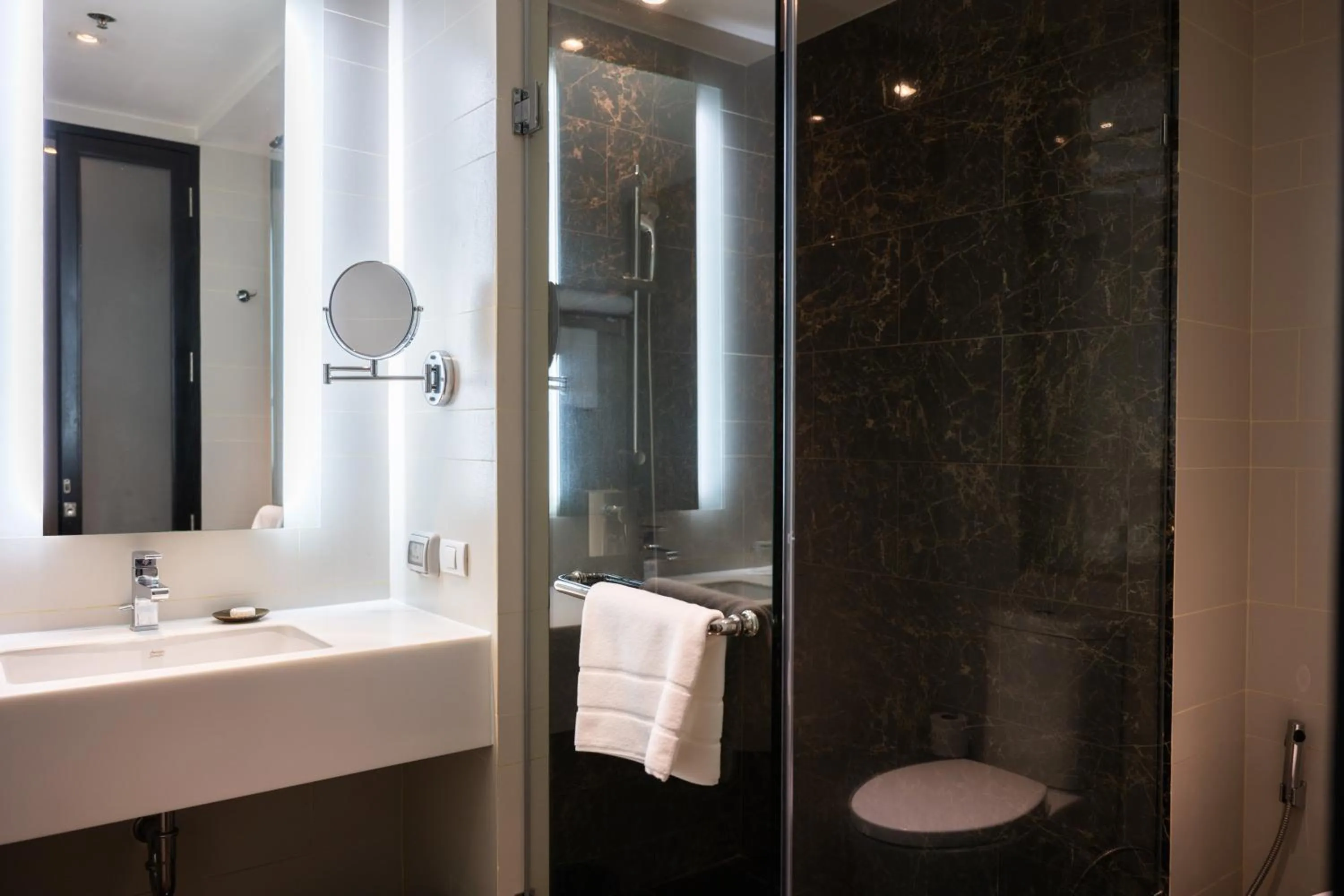 Bathroom in Mövenpick Hotel Sukhumvit 15 Bangkok