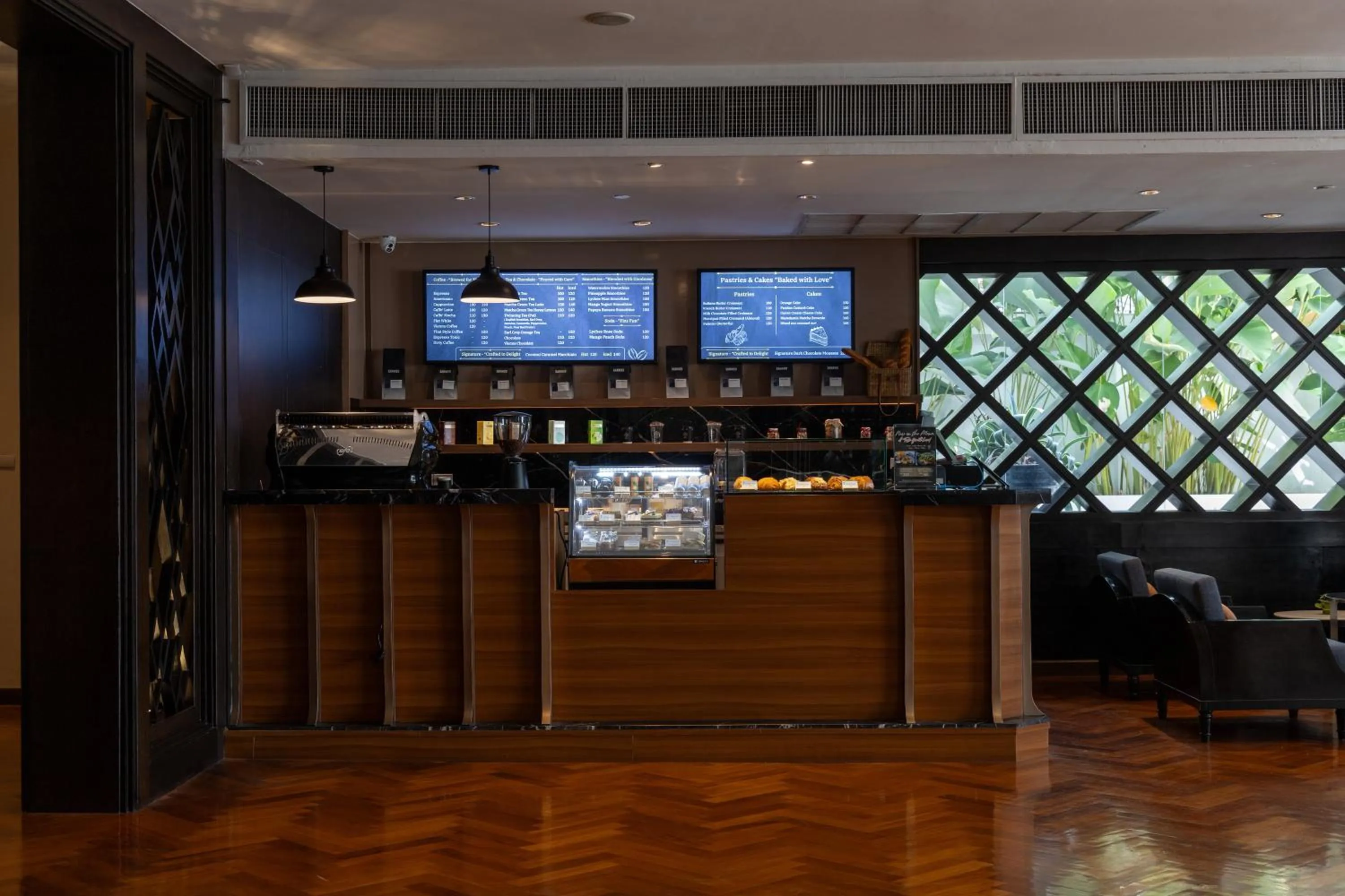 Area and facilities in Mövenpick Hotel Sukhumvit 15 Bangkok