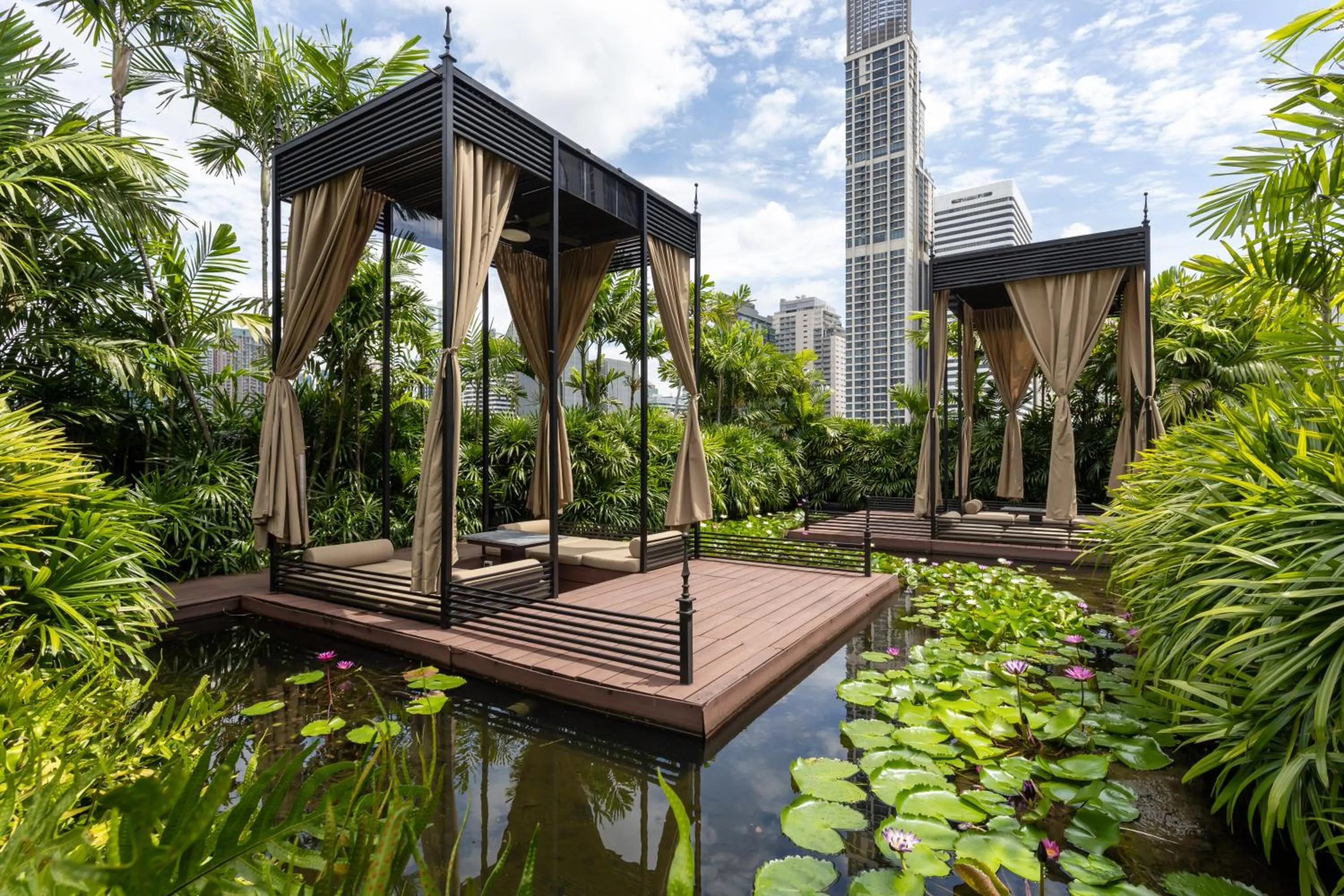 Area and facilities in Mövenpick Hotel Sukhumvit 15 Bangkok