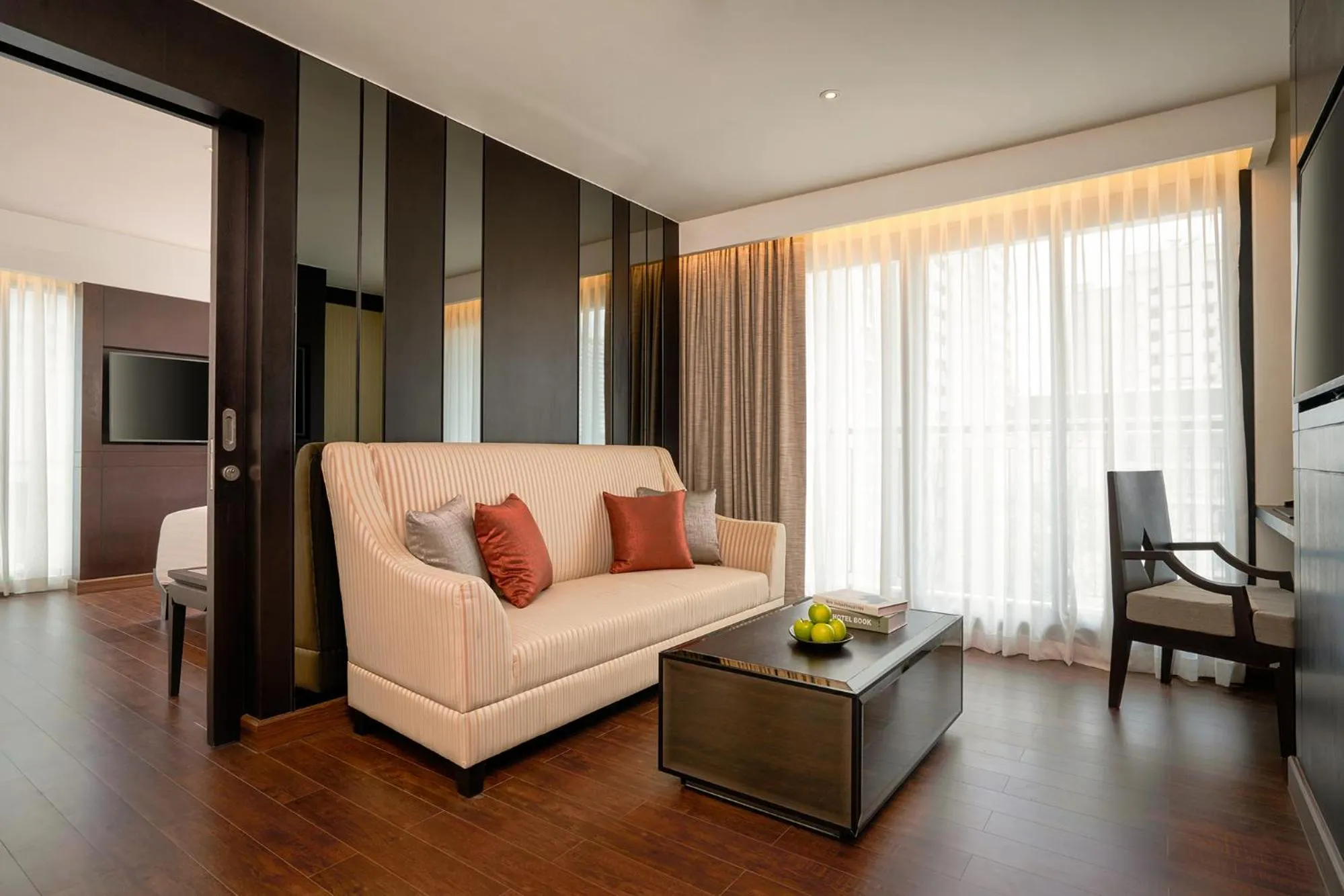 Living room in Mövenpick Hotel Sukhumvit 15 Bangkok