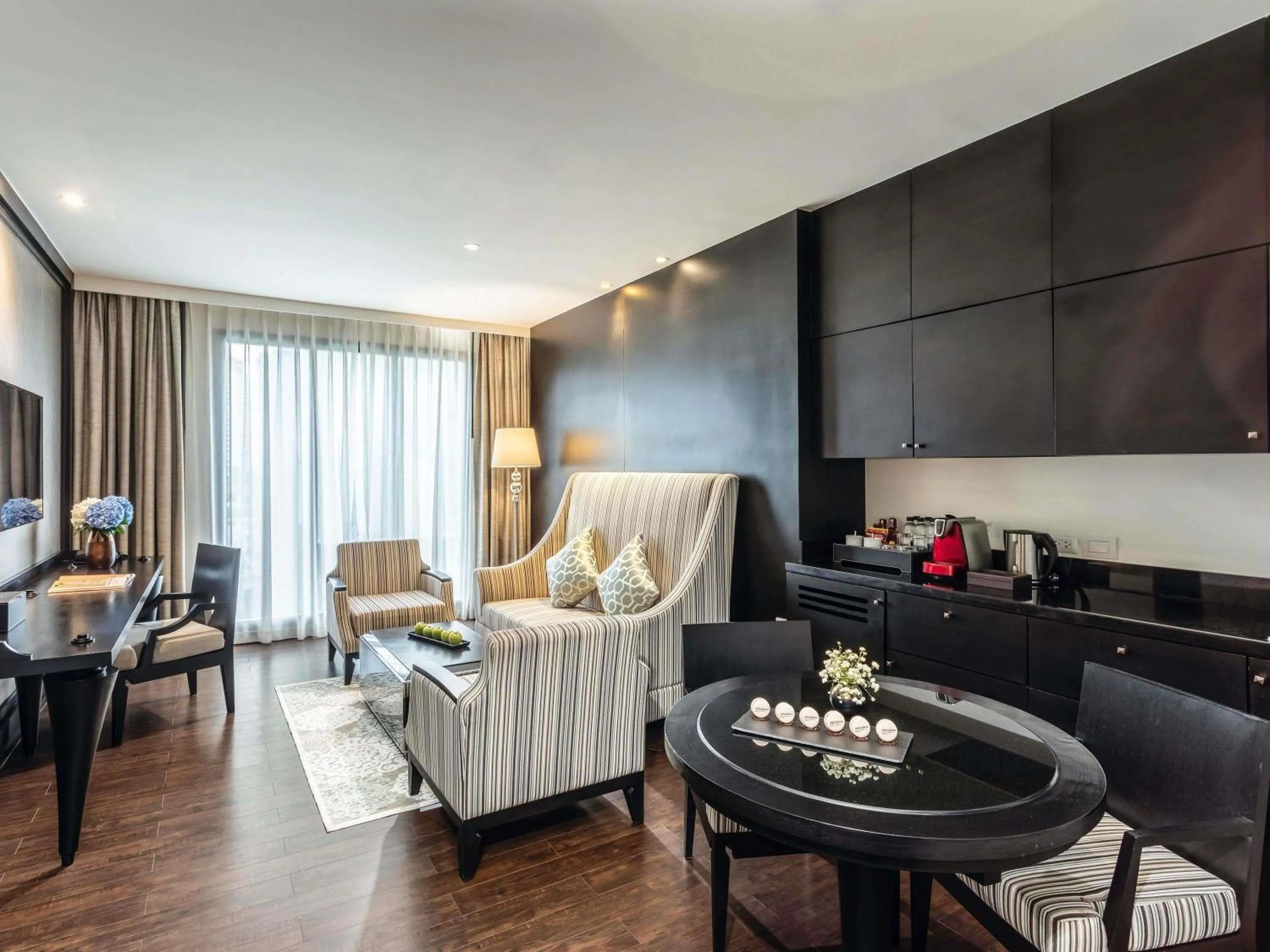 Bedroom in Mövenpick Hotel Sukhumvit 15 Bangkok