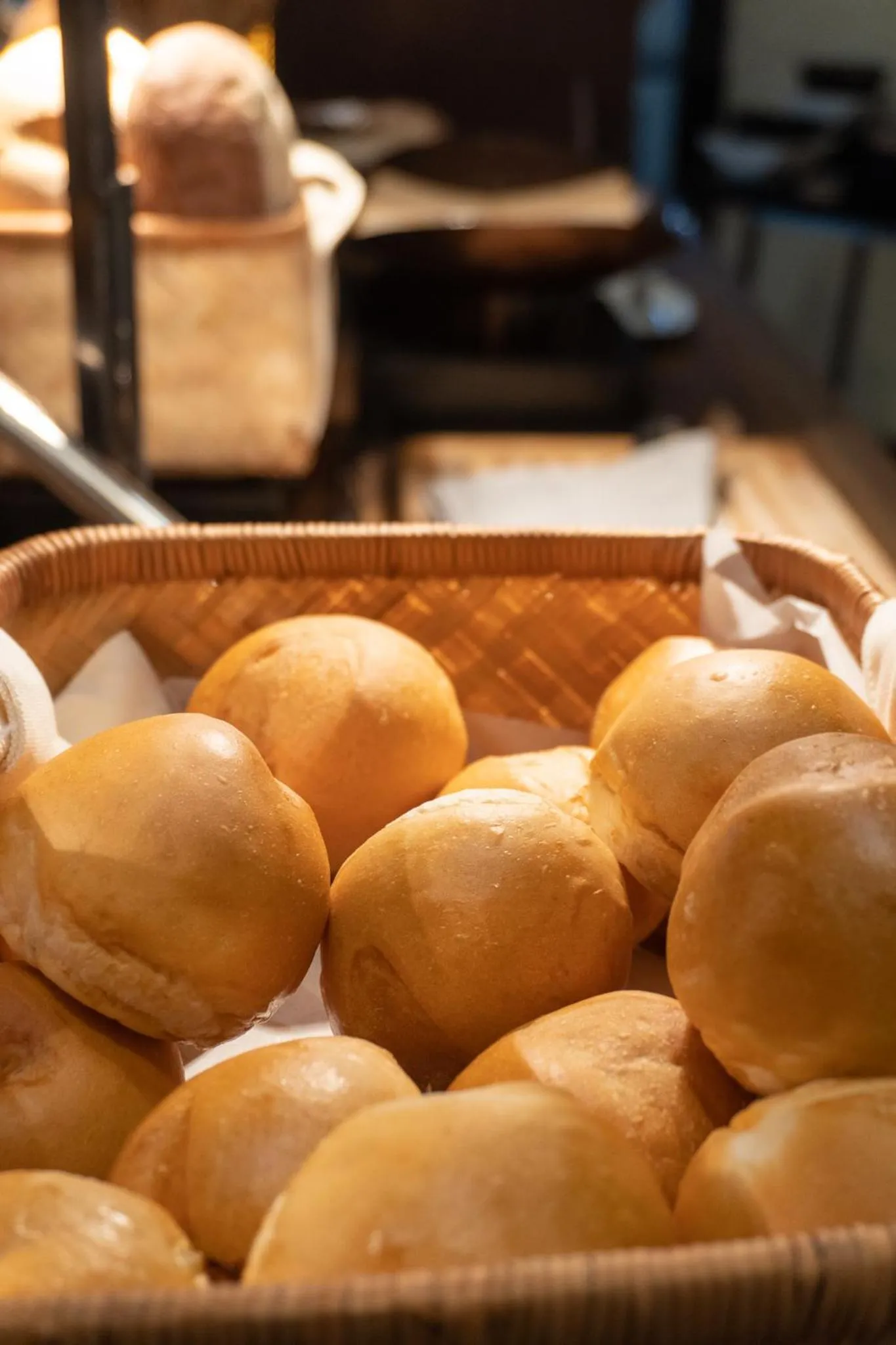 Food and drinks in Mövenpick Hotel Sukhumvit 15 Bangkok