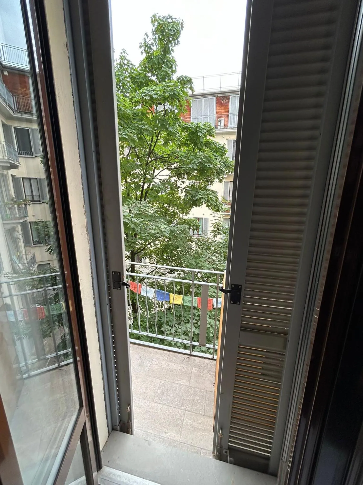 Property building in Room in Stunning Central Open Space Apartment