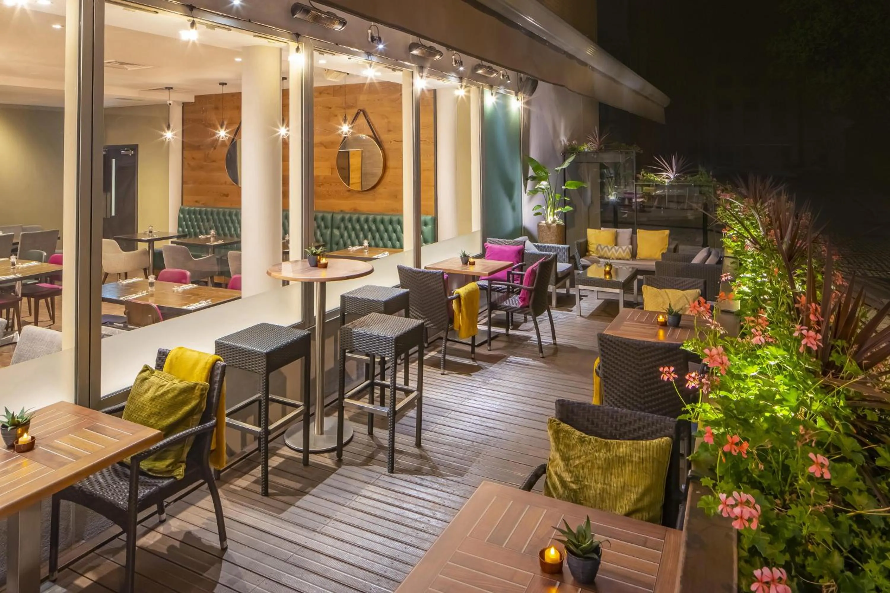 Restaurant/places to eat in Hilton Garden Inn Bristol City Centre