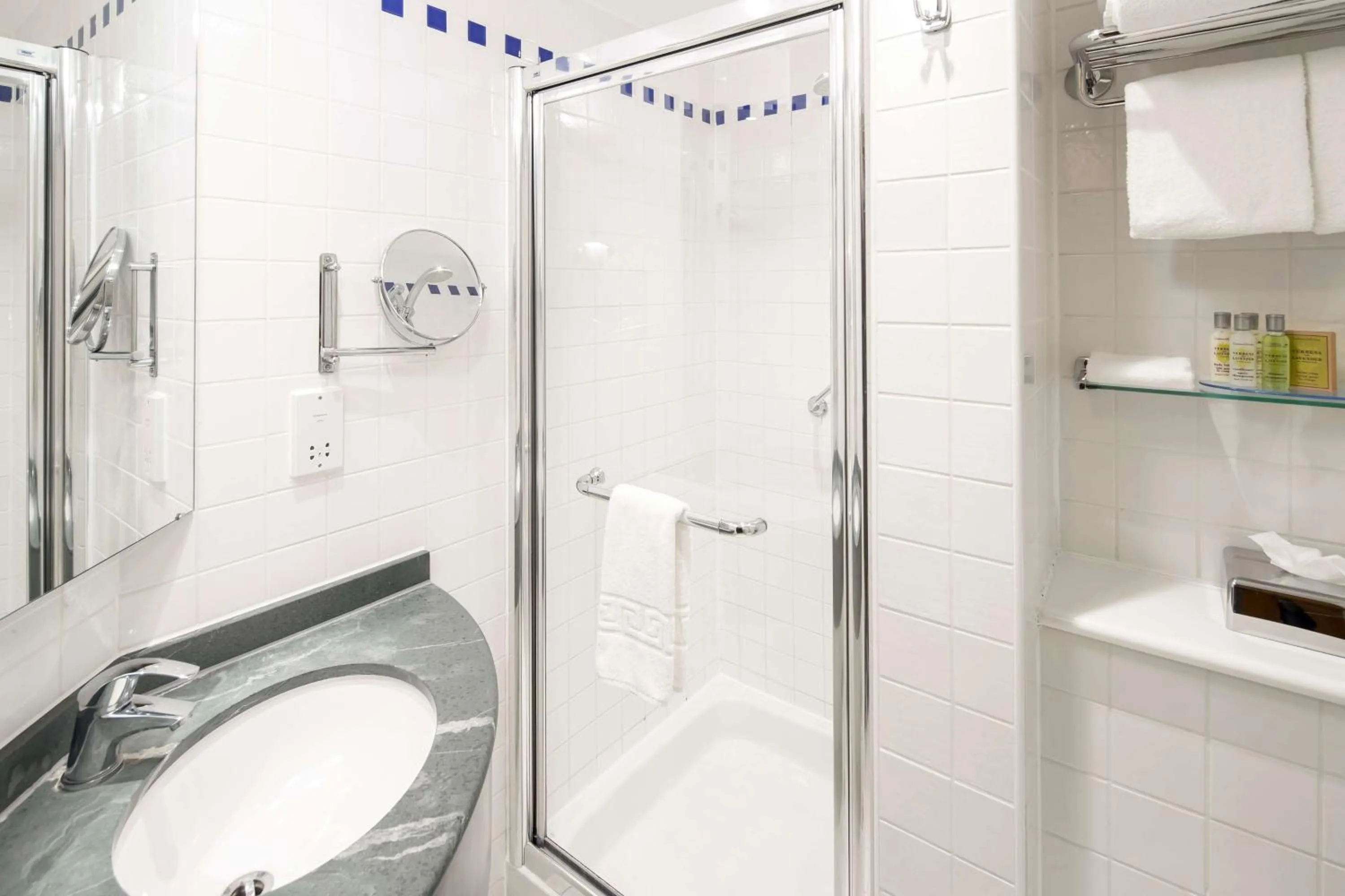 Shower in Hilton Garden Inn Bristol City Centre