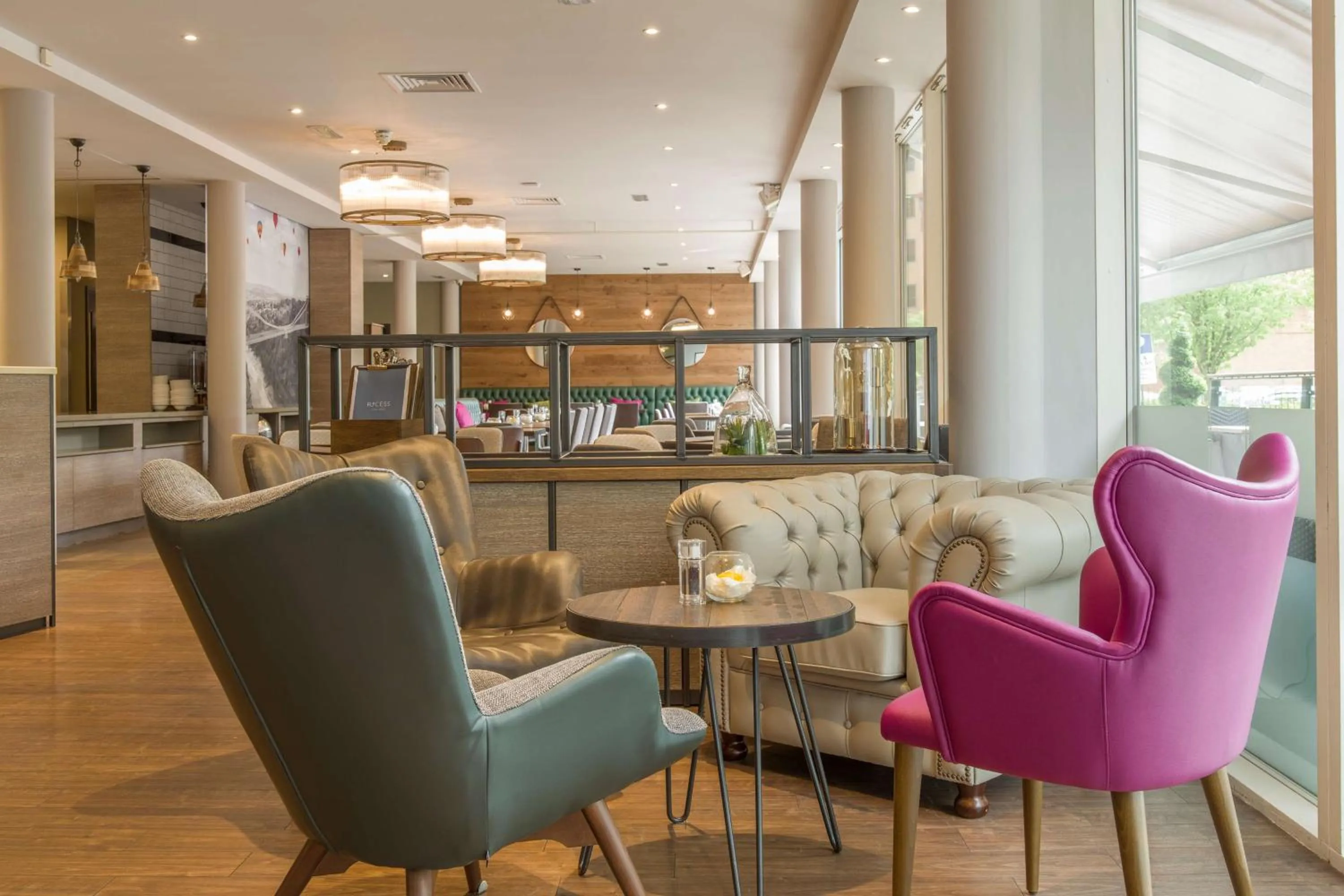 Restaurant/places to eat in Hilton Garden Inn Bristol City Centre