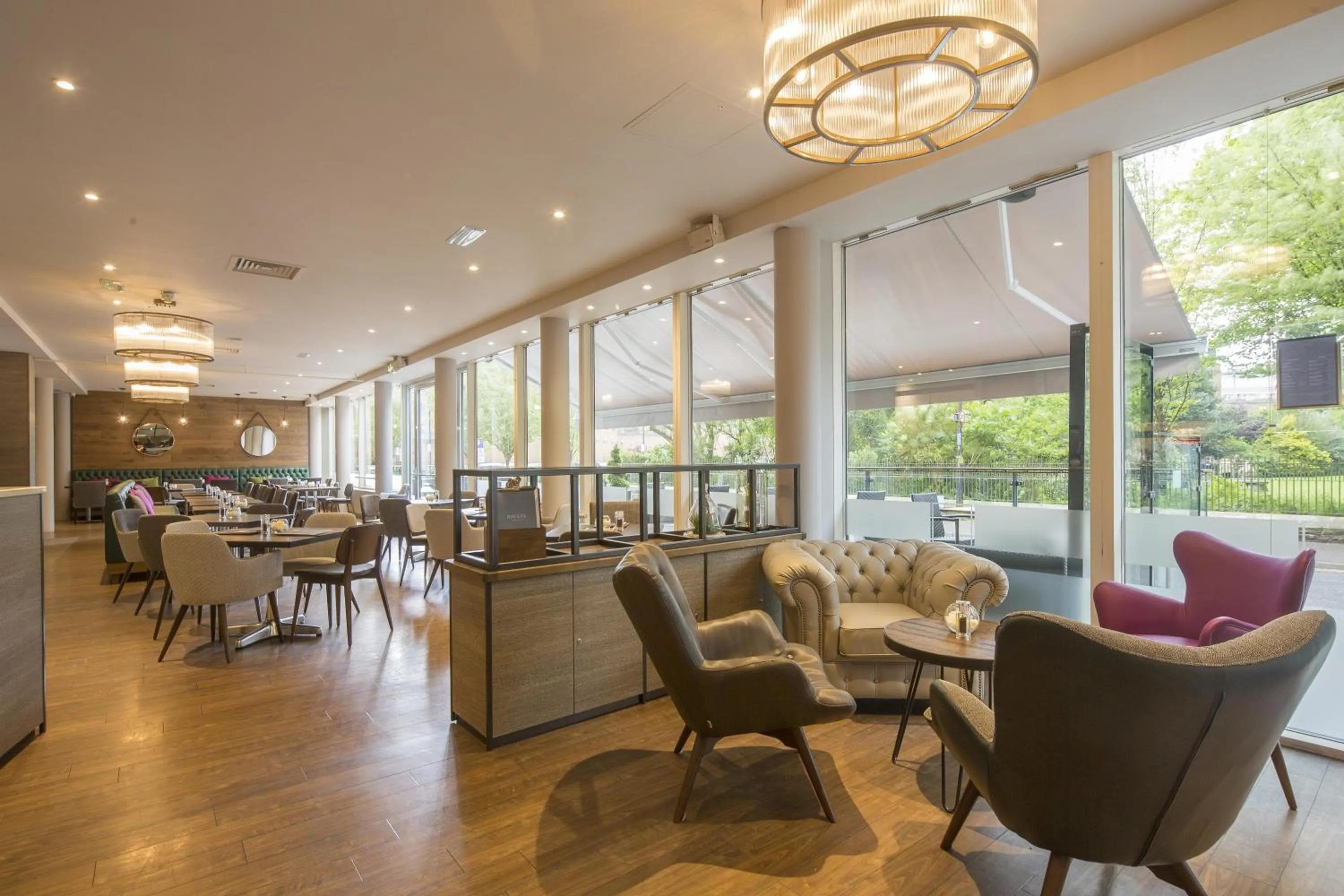 Restaurant/places to eat in Hilton Garden Inn Bristol City Centre