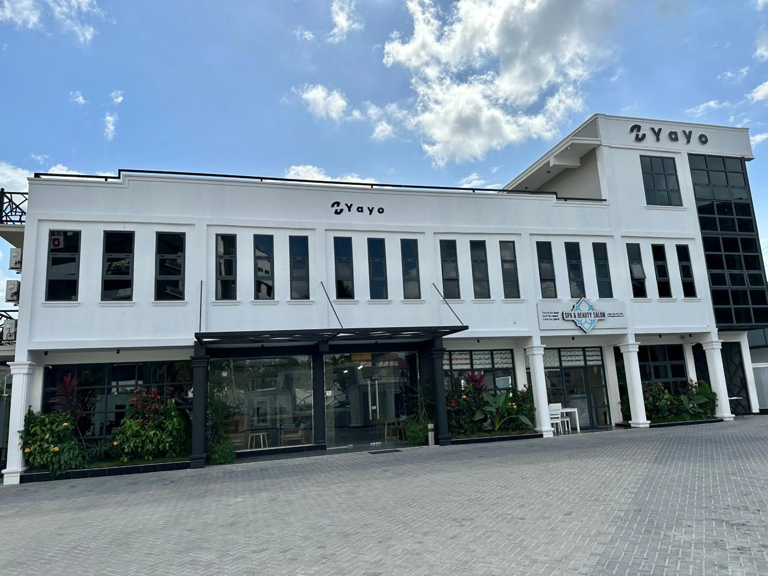 Property building in Yayo Masaki