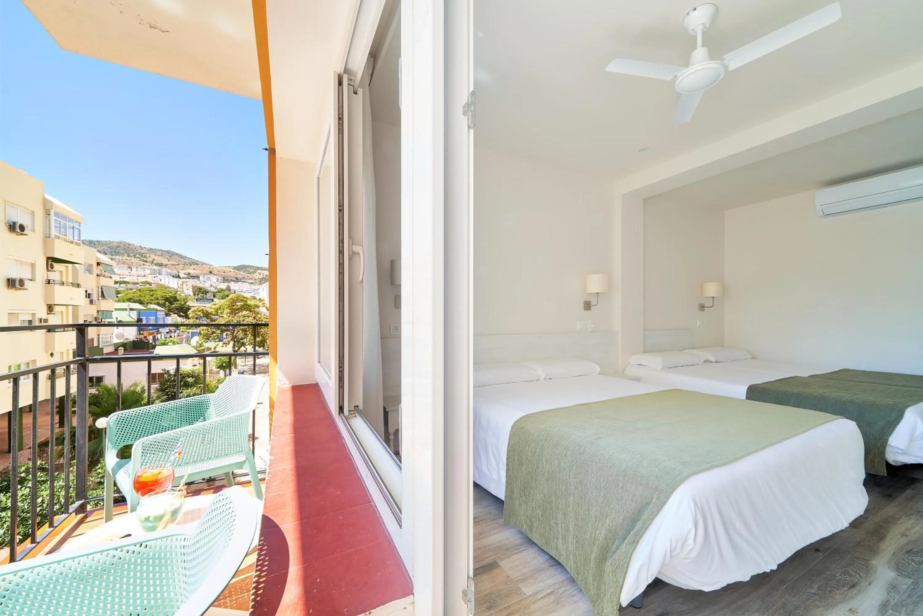 Bed in Hostal Sol y Miel