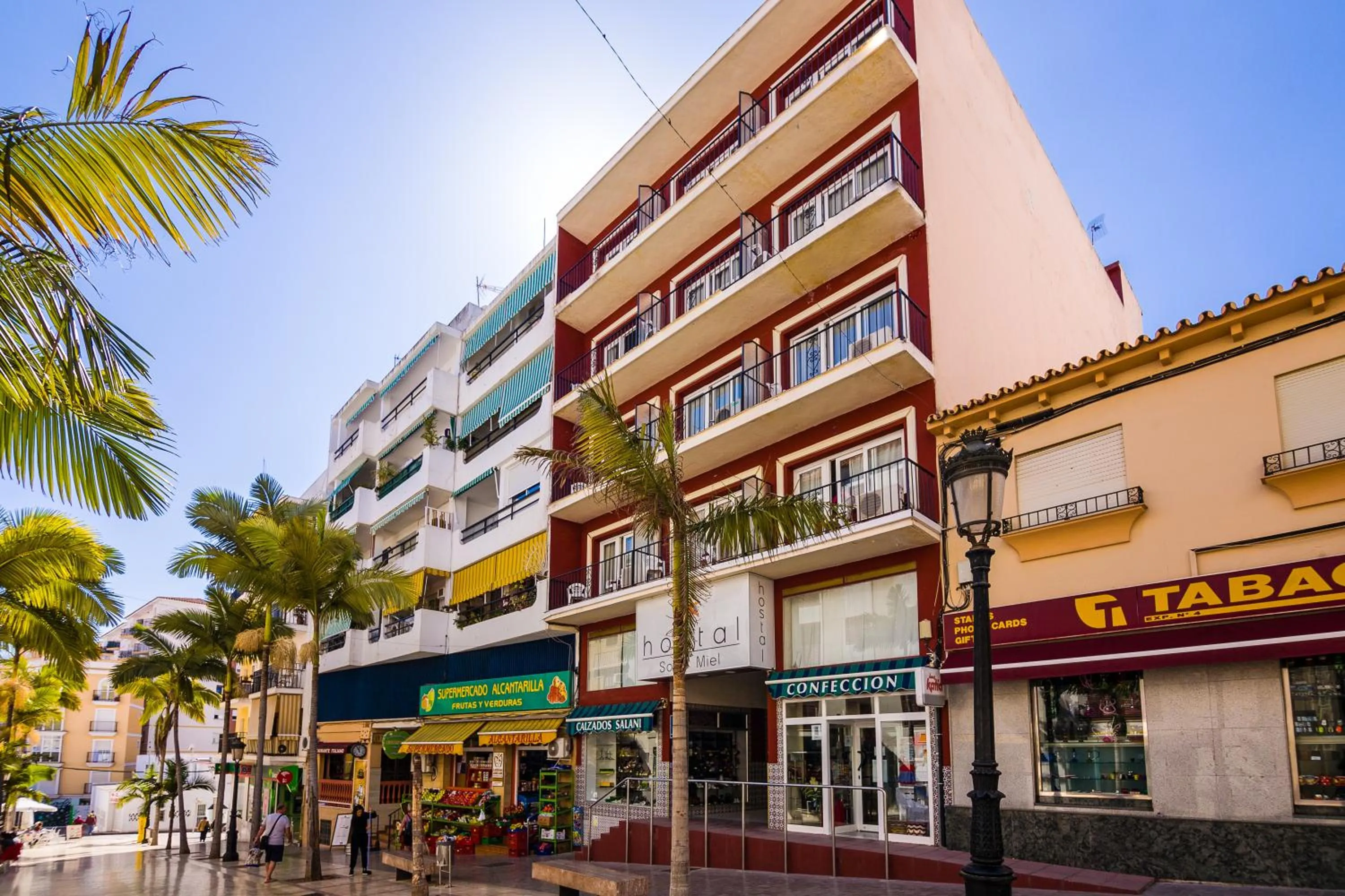 Facade/entrance in Hostal Sol y Miel