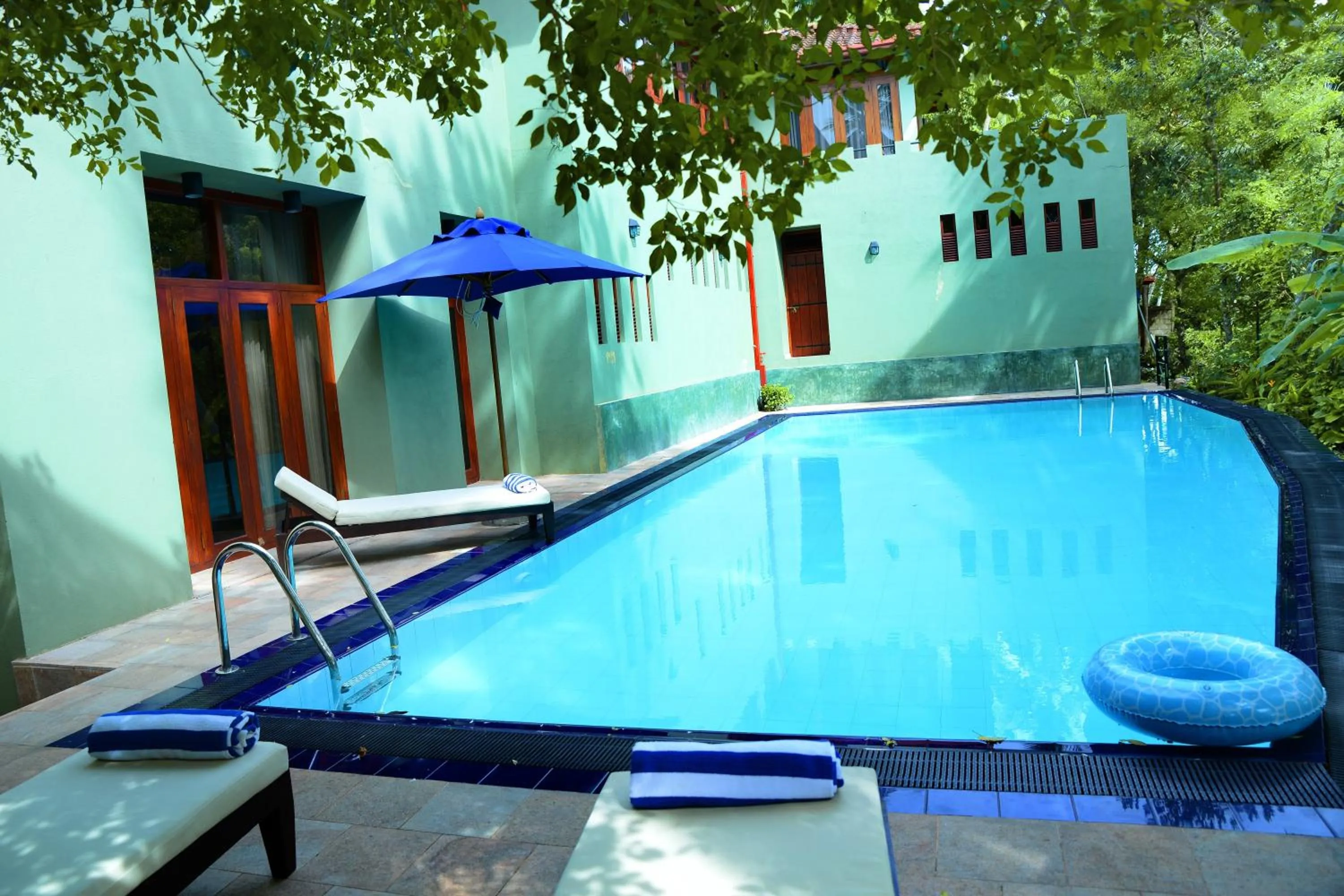 Swimming pool in Tropical Retreat