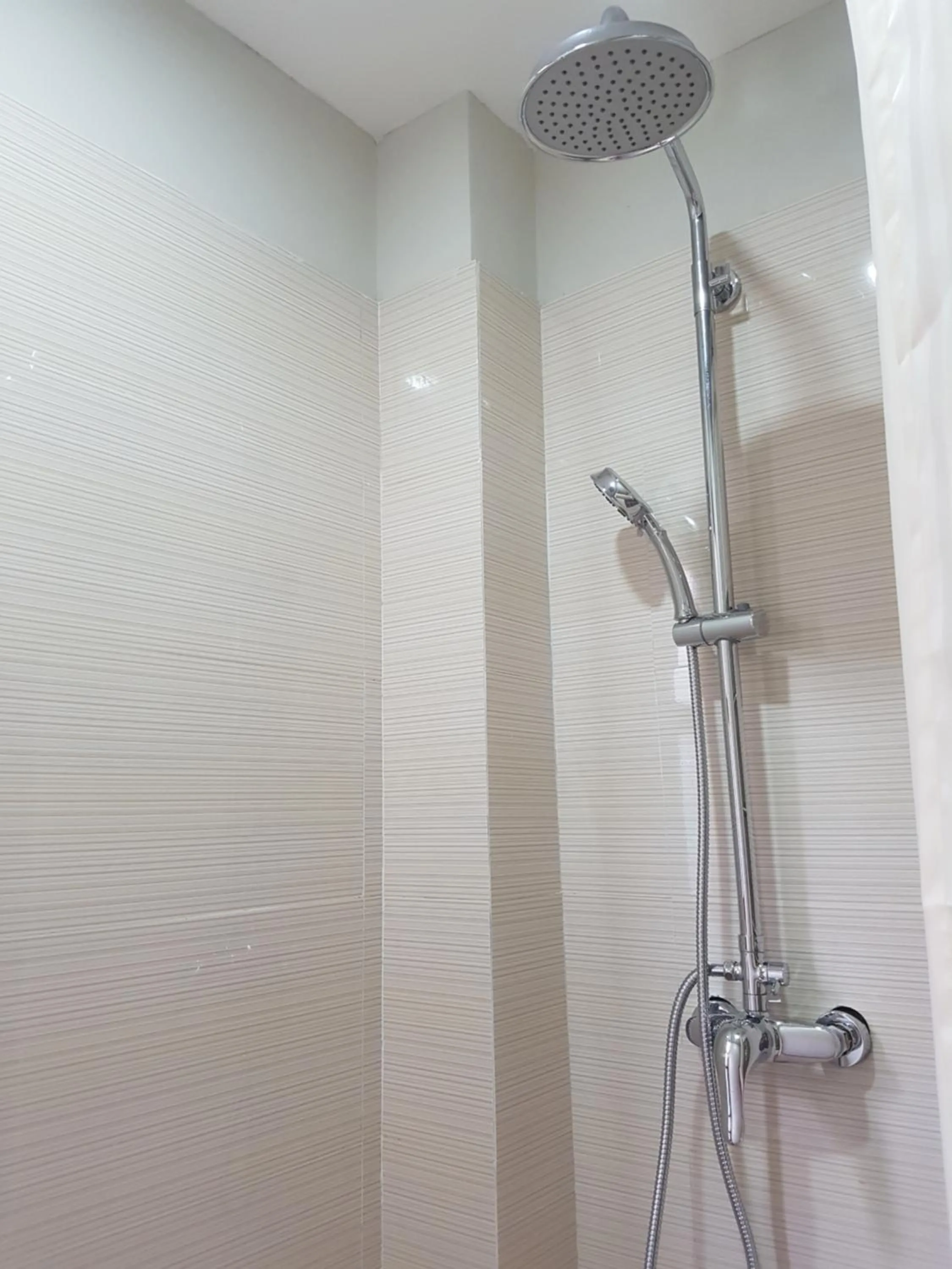 Northern Breeze Hotel