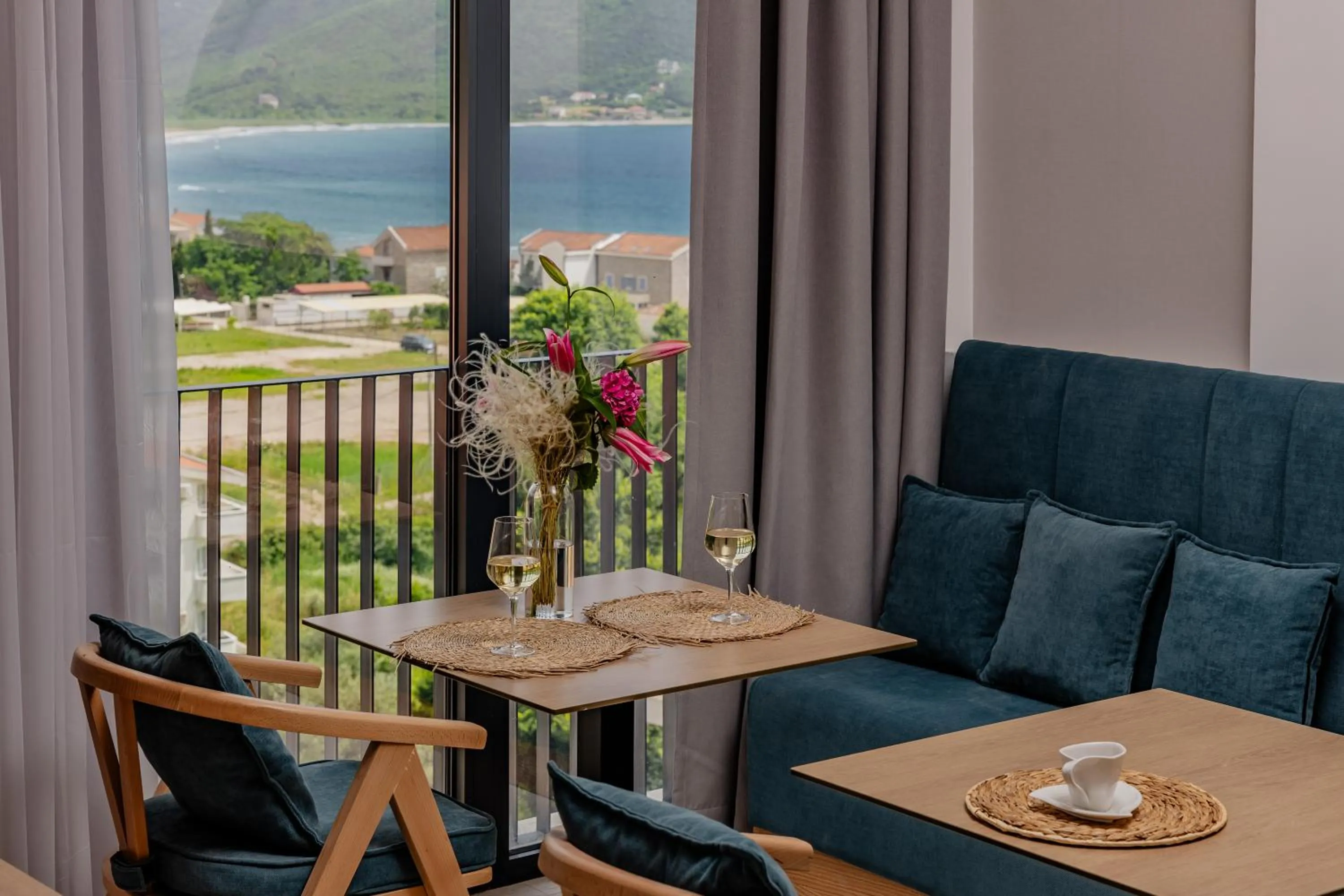 Restaurant/places to eat in Hotel AQUILO