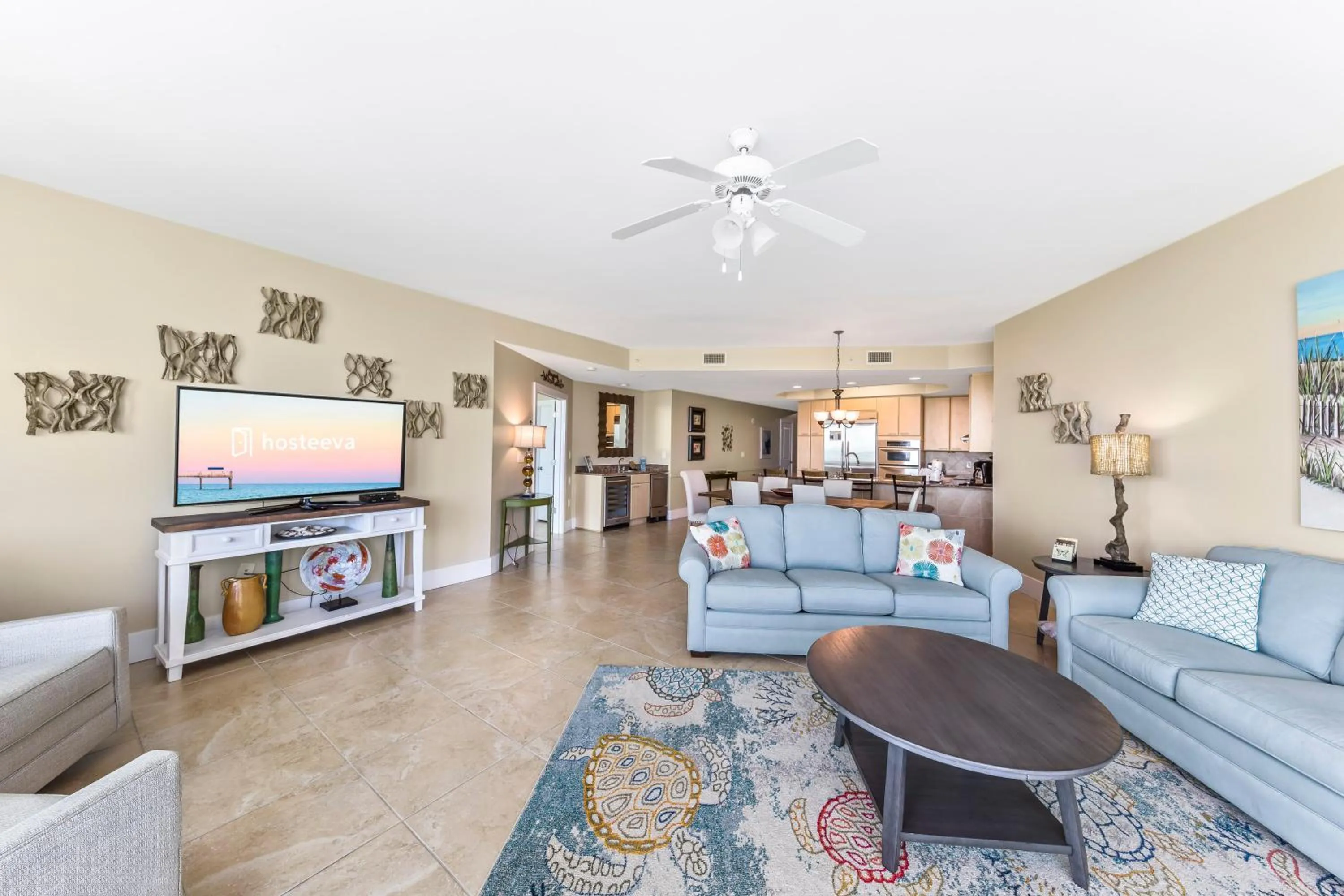 Living room in Caribe Resort by Hosteeva