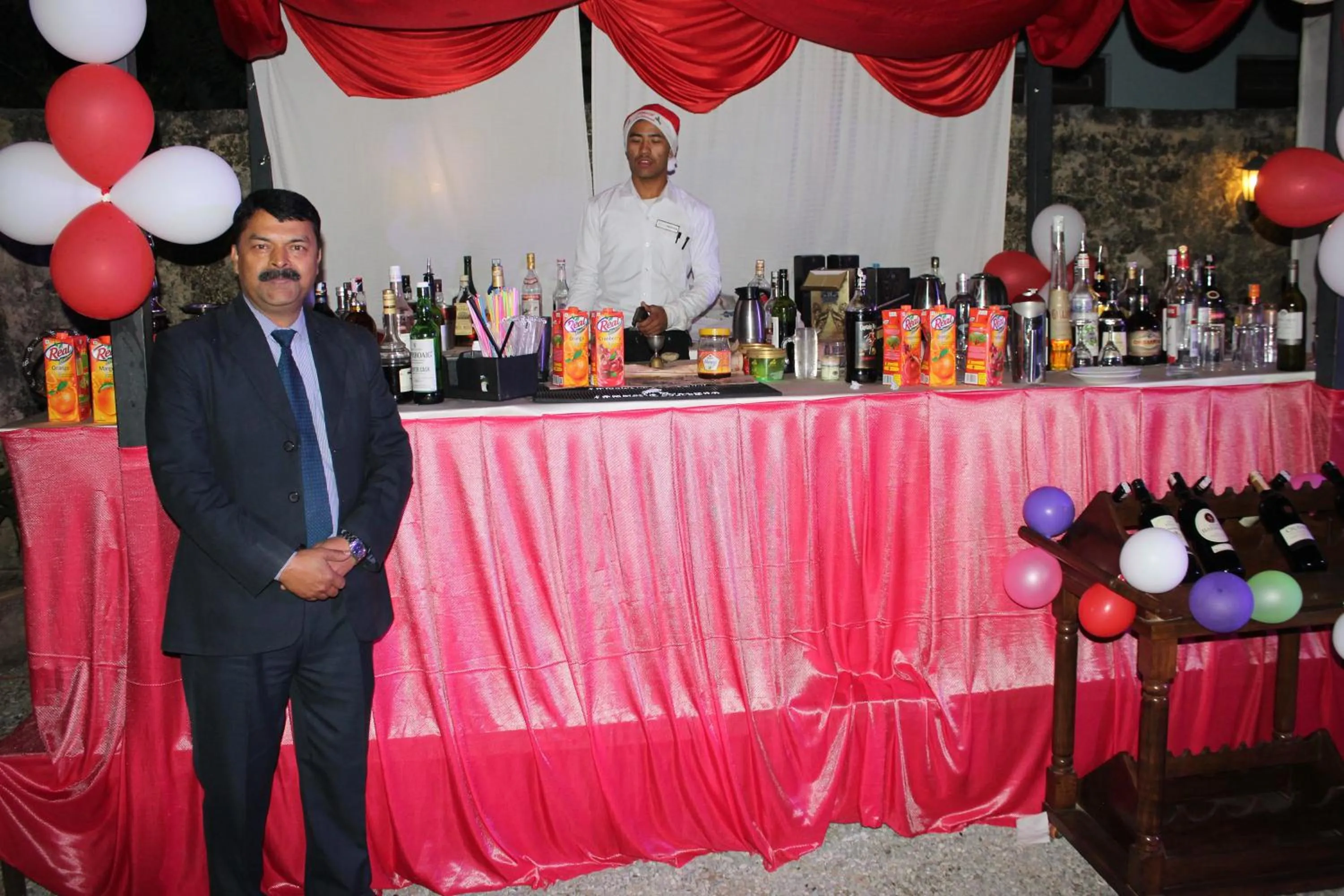 Food and drinks in Club De Novo Hotel