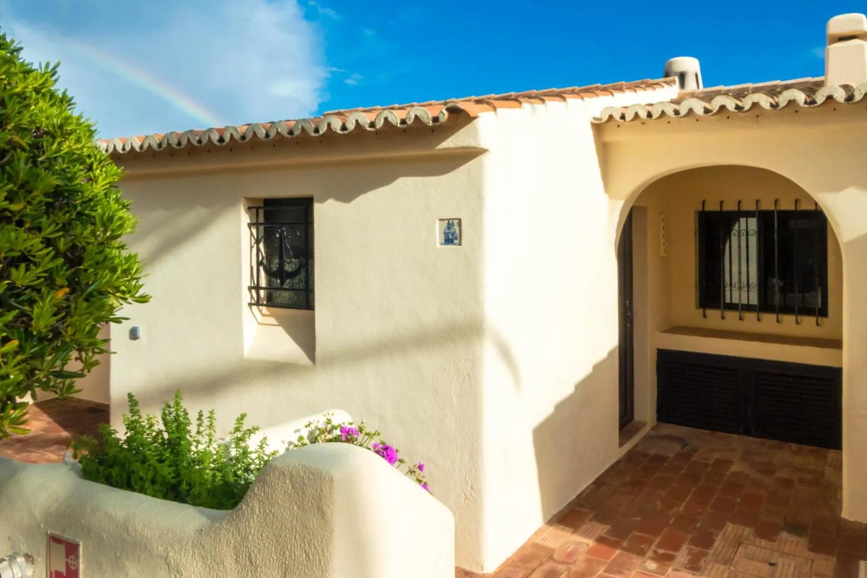 Facade/entrance in Algar Seco Parque