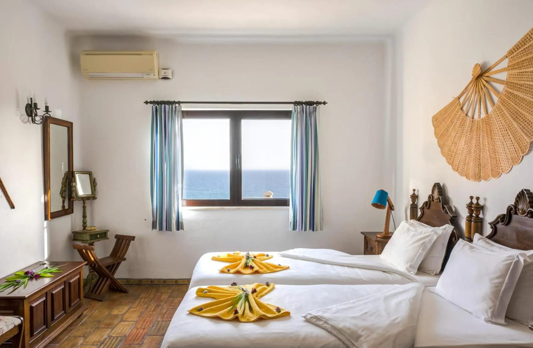 Photo of the whole room, Bed in Algar Seco Parque