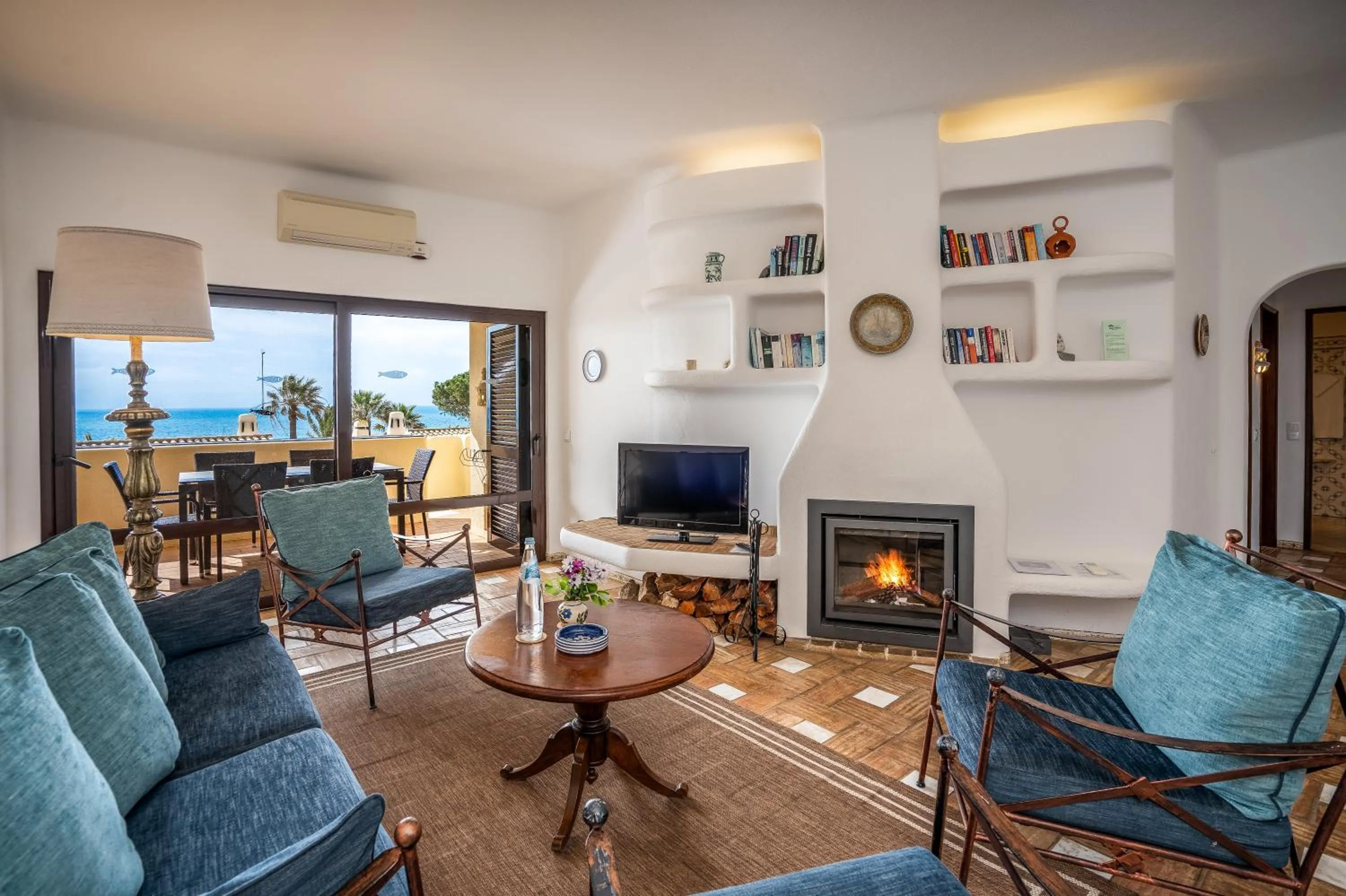 TV and multimedia in Algar Seco Parque