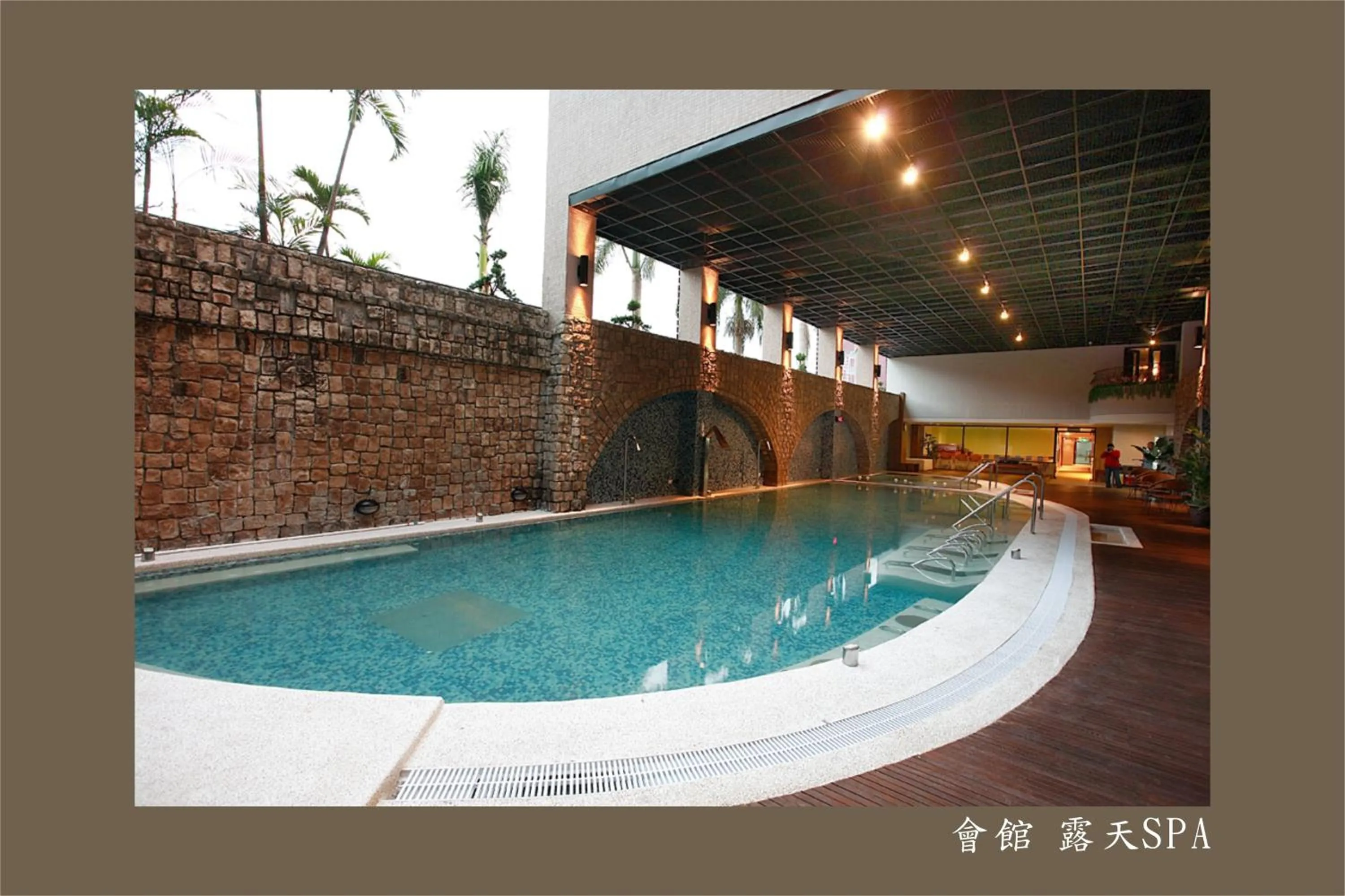 Swimming pool in Hoya Hot Springs Resort & Spa