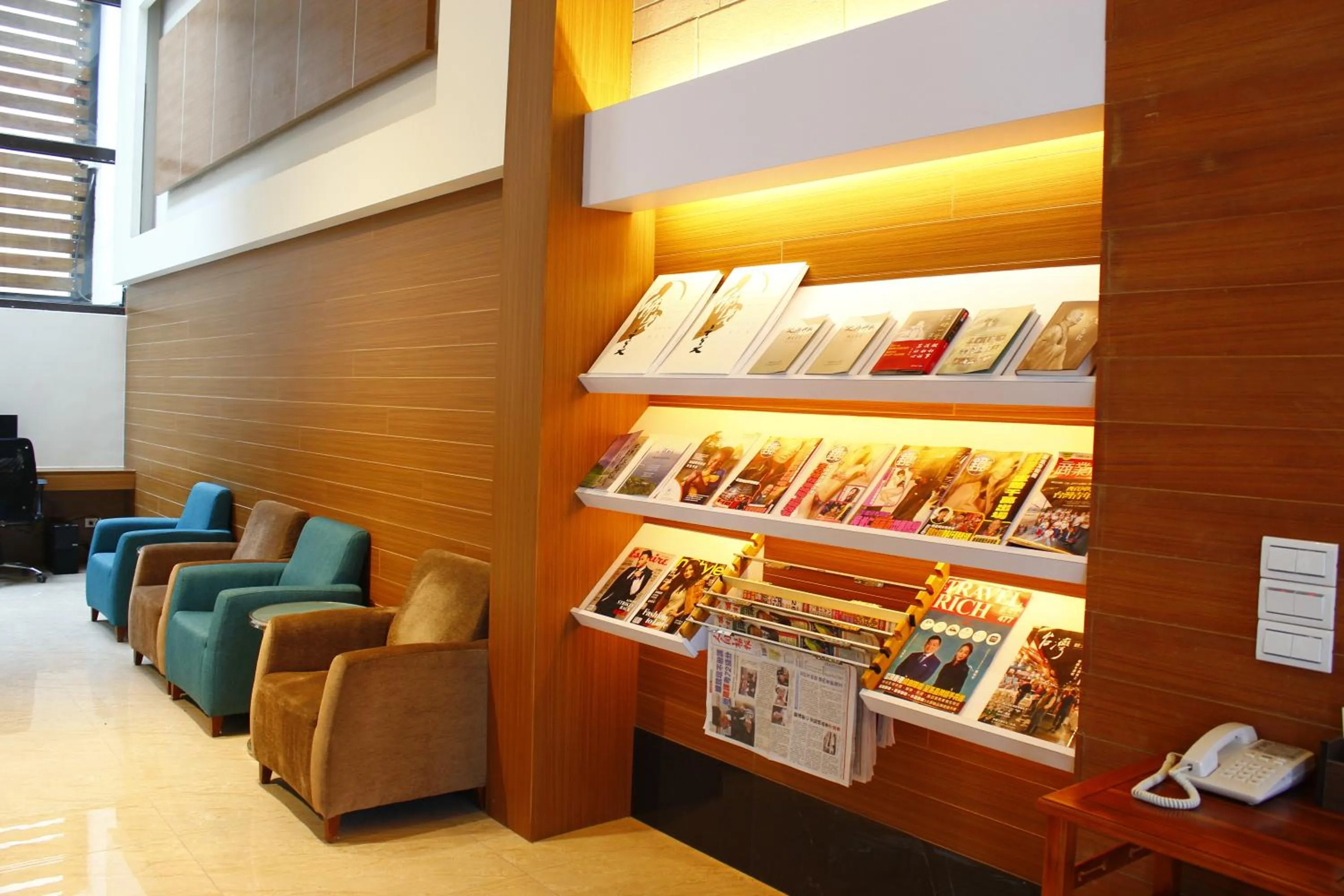 Library in Hoya Hot Springs Resort & Spa