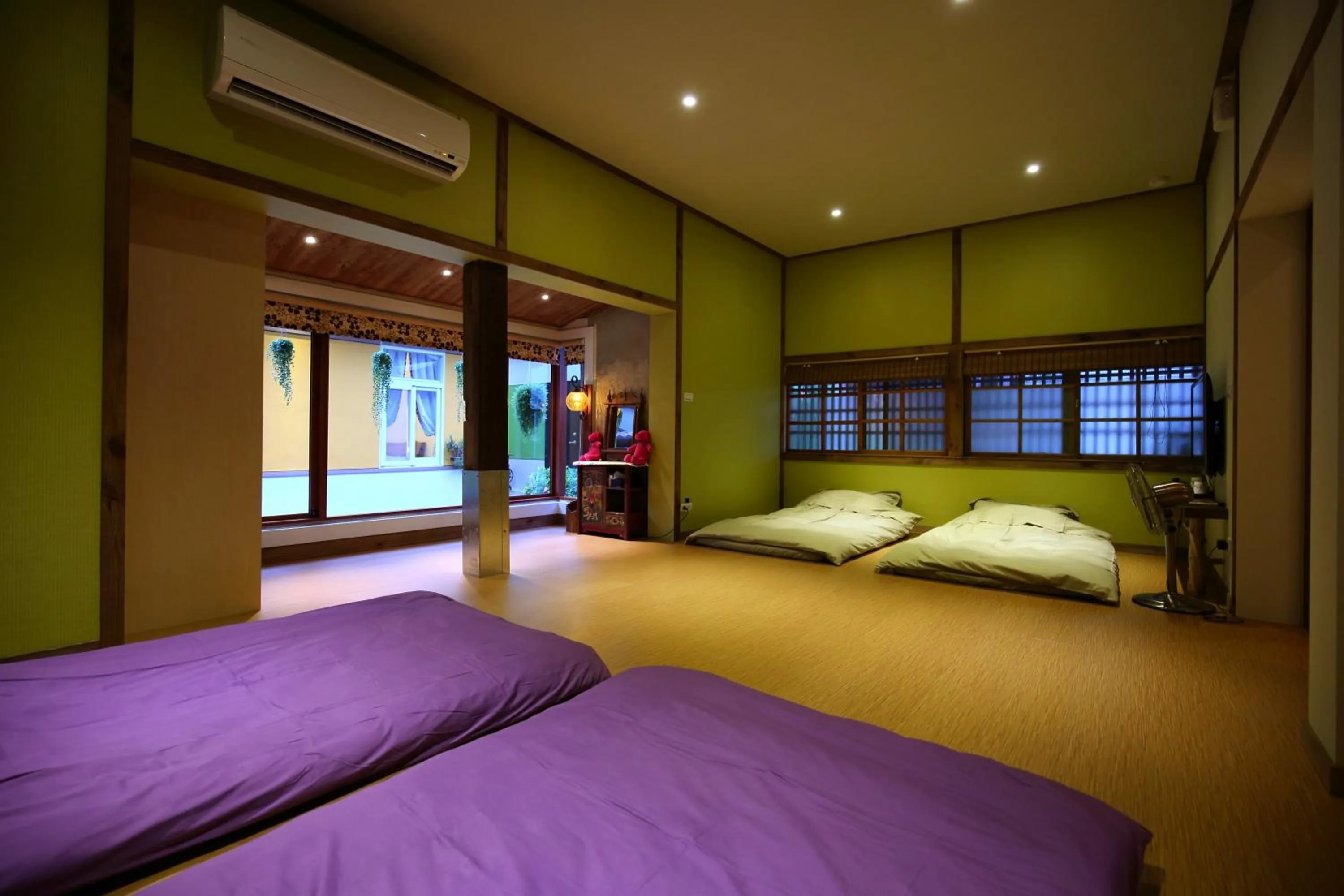 Bed in Jasmine Orange B&B