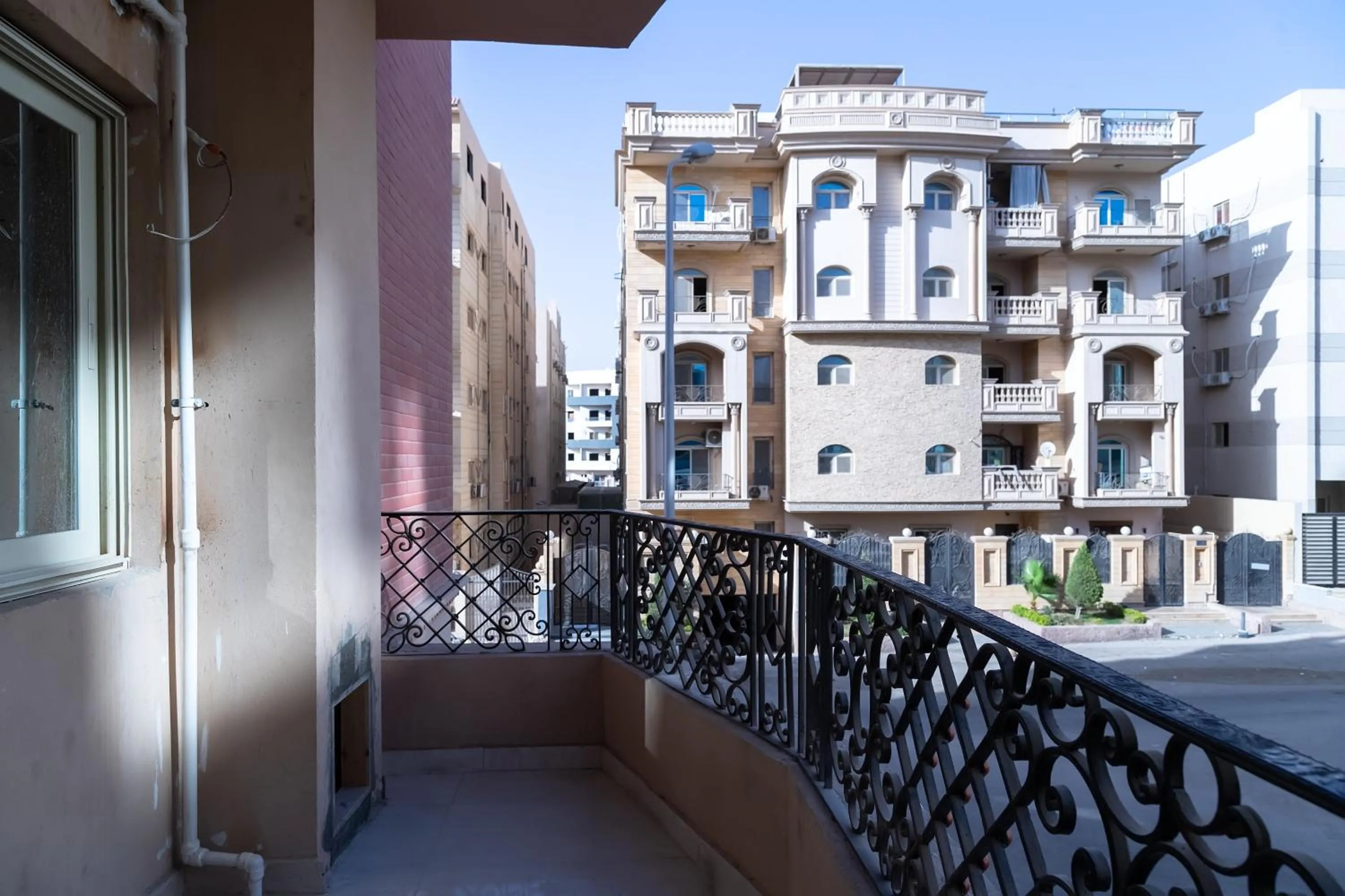 Settle Inn South 90 Apartments