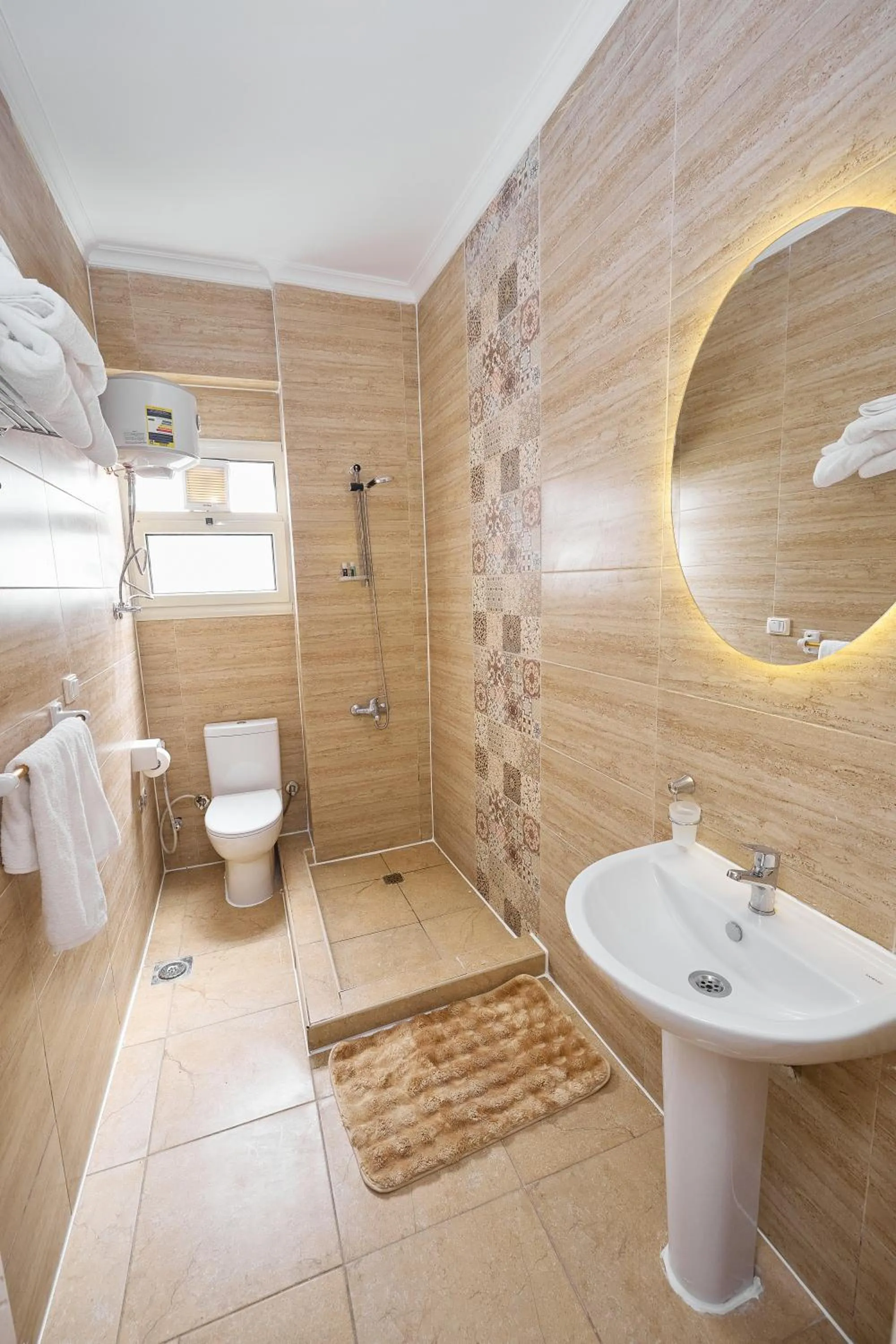 Settle Inn South 90 Apartments