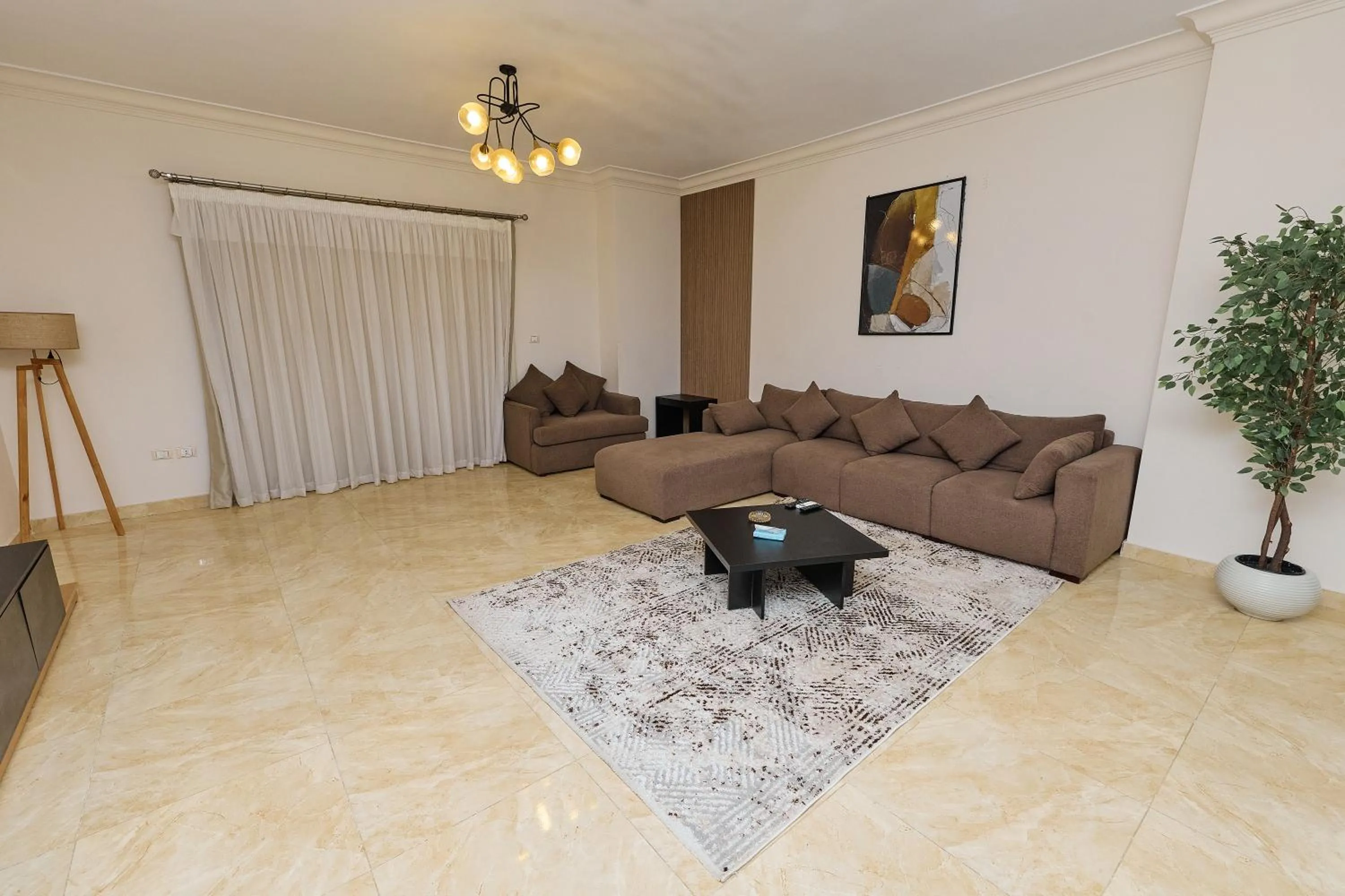 Settle Inn South 90 Apartments