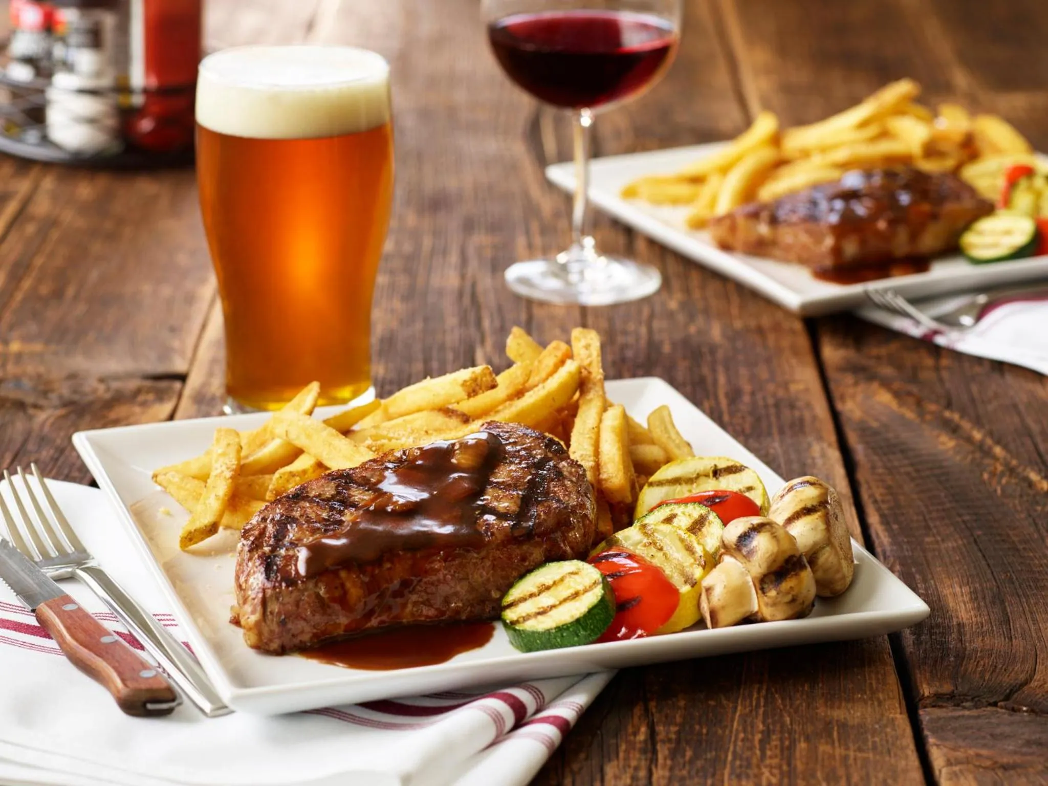 Restaurant/places to eat in Holiday Inn Owensboro Riverfront by IHG