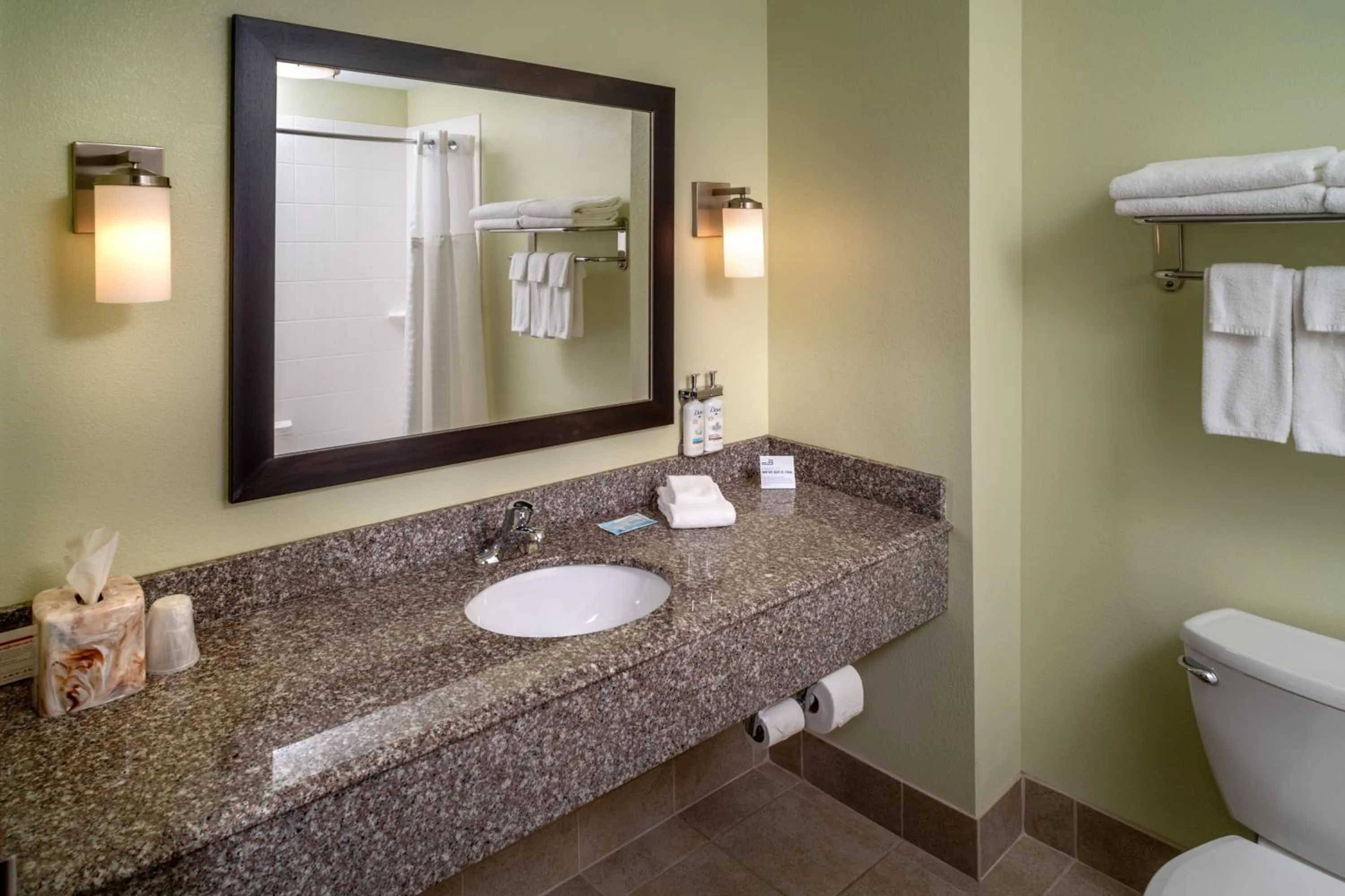 Bathroom in Holiday Inn Express & Suites Lebanon by IHG