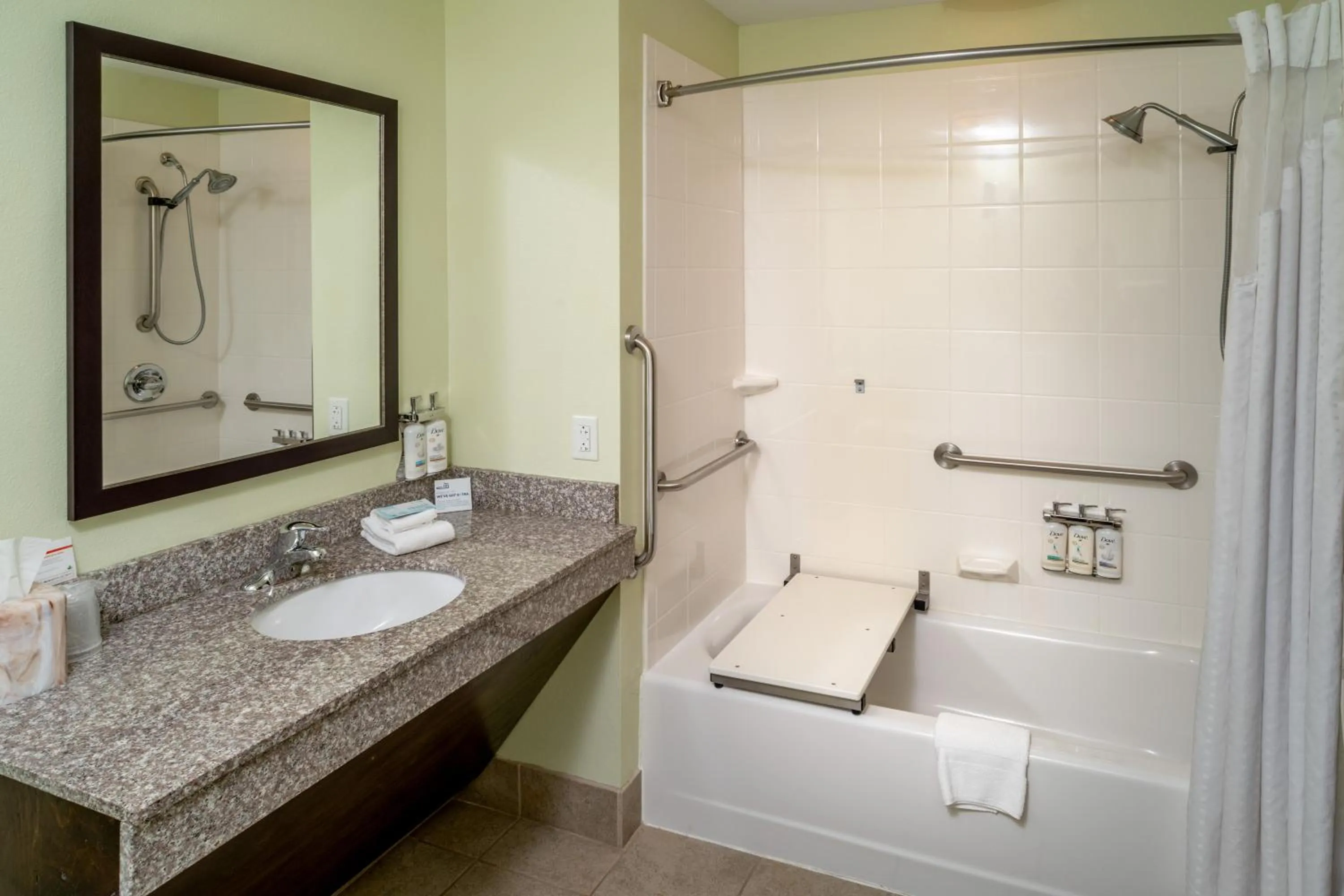 Bathroom in Holiday Inn Express & Suites Lebanon by IHG