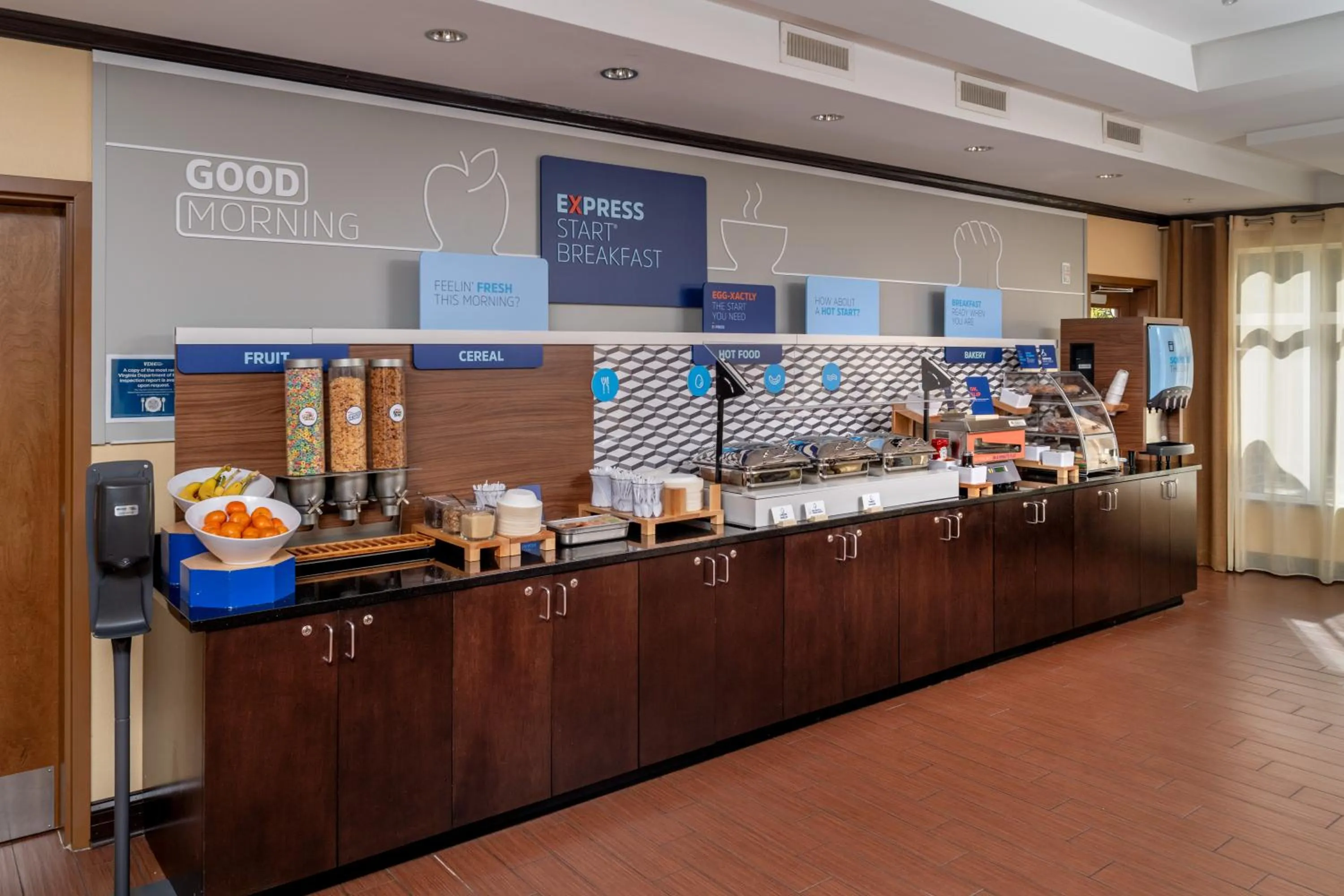 Breakfast in Holiday Inn Express & Suites Lebanon by IHG